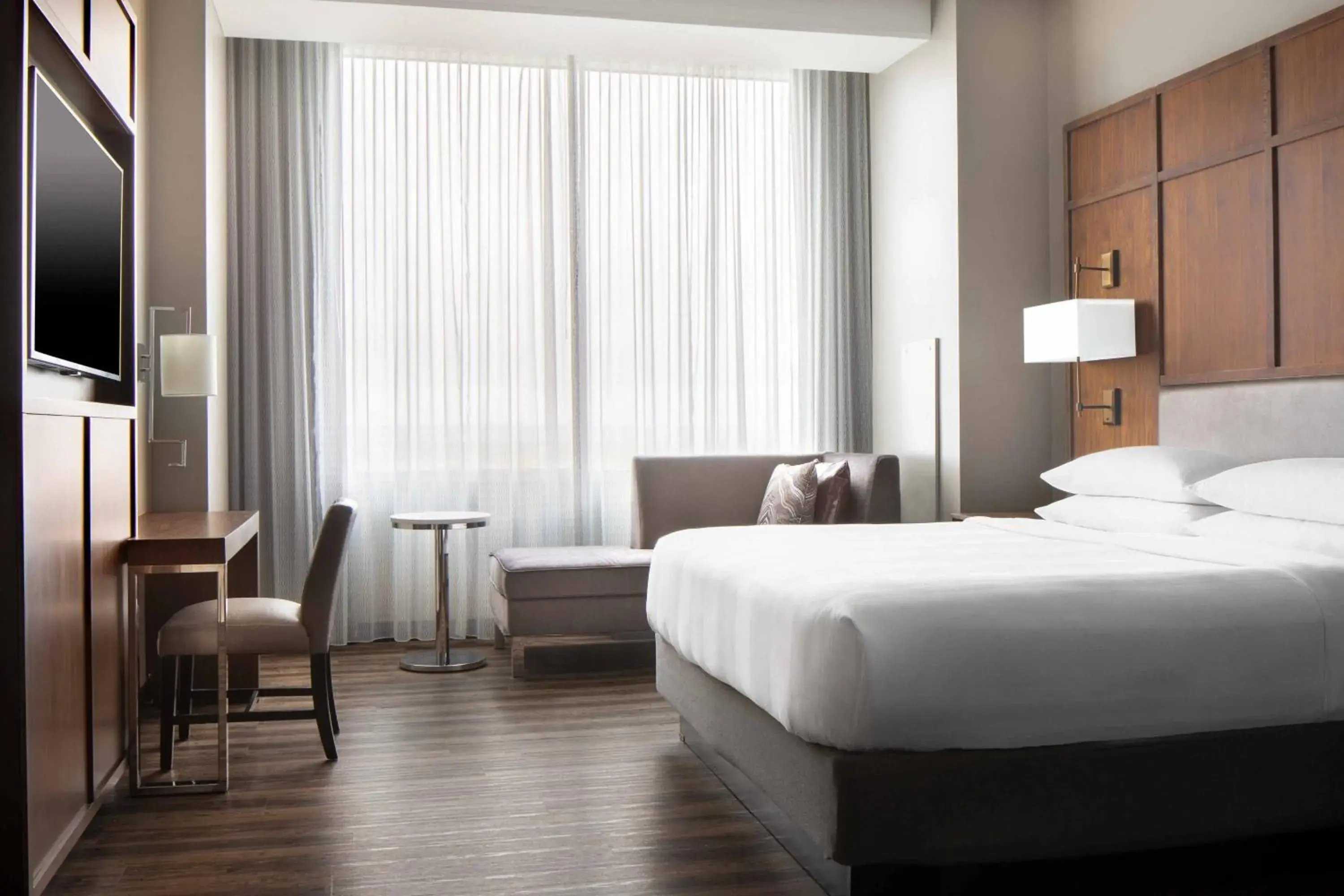 King Room with City View in Omaha Marriott Downtown at the Capitol District King Room with City View in Omaha Marriott Downtown at the Capitol District