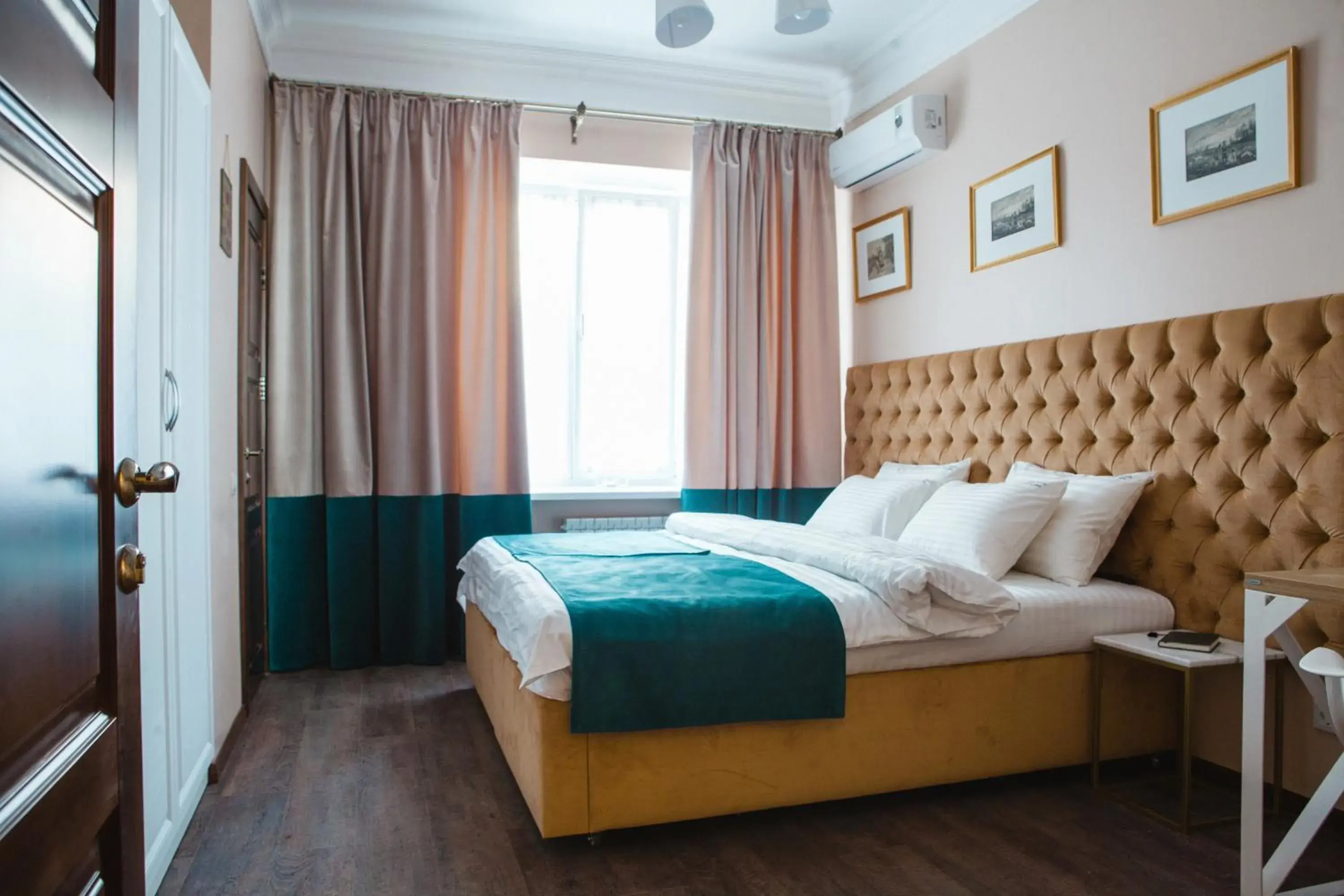 Deluxe Double or Twin Room with Spa Bath - single occupancy in Live.Here.Hotel Deluxe Double or Twin Room with Spa Bath - single occupancy in Live.Here.Hotel