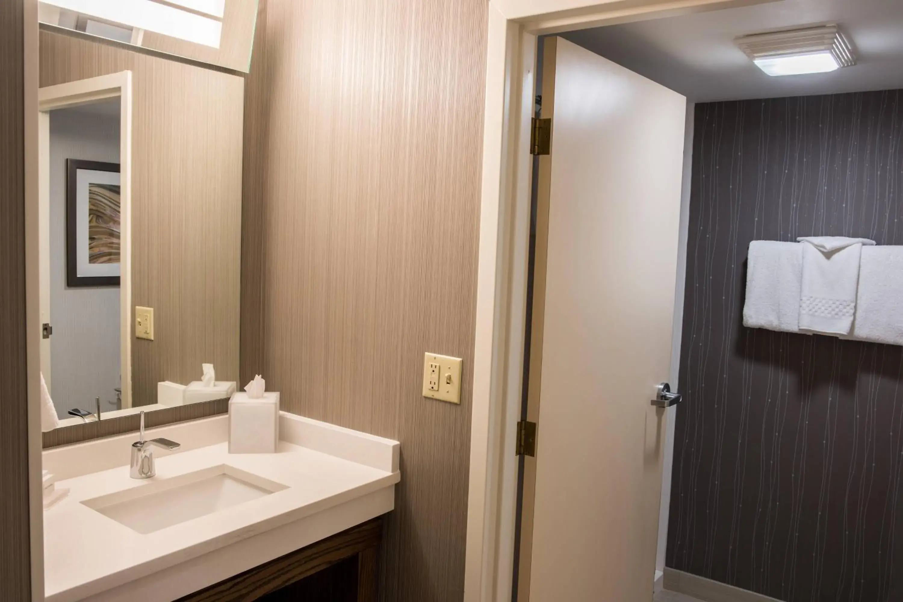 Queen Room with Two Queen Beds in Courtyard by Marriott Norwich Queen Room with Two Queen Beds in Courtyard by Marriott Norwich