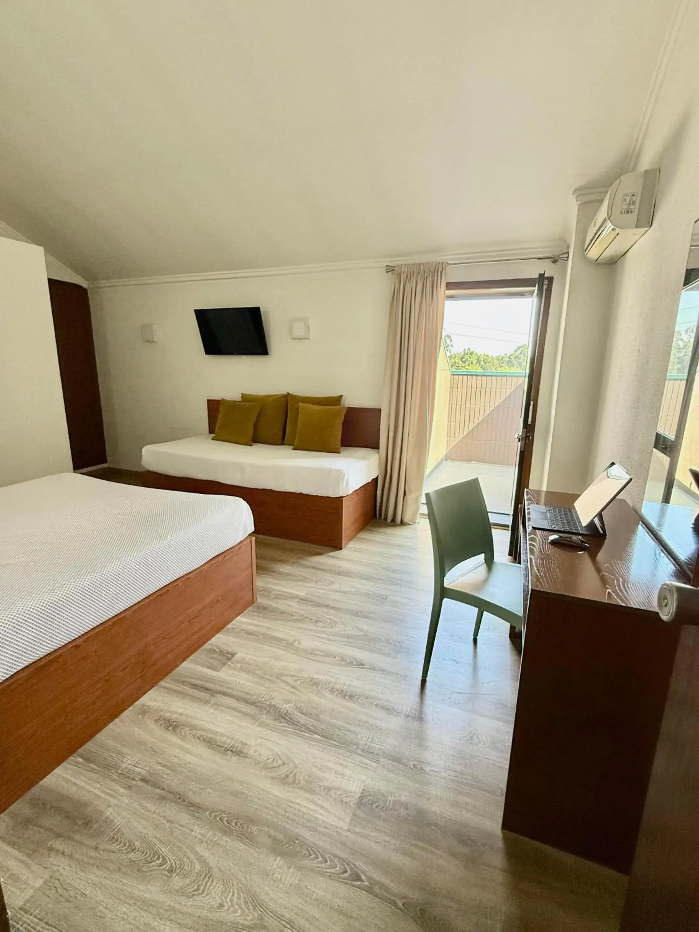 Triple Room in Residencial Dona Teresa Triple Room in Residencial Dona Teresa