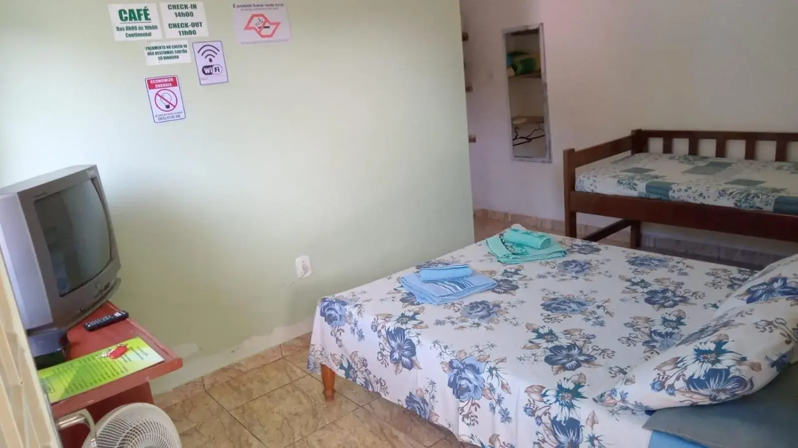 Double Room with Mountain View in Pousada Recanto Verde Cunha Double Room with Mountain View in Pousada Recanto Verde Cunha