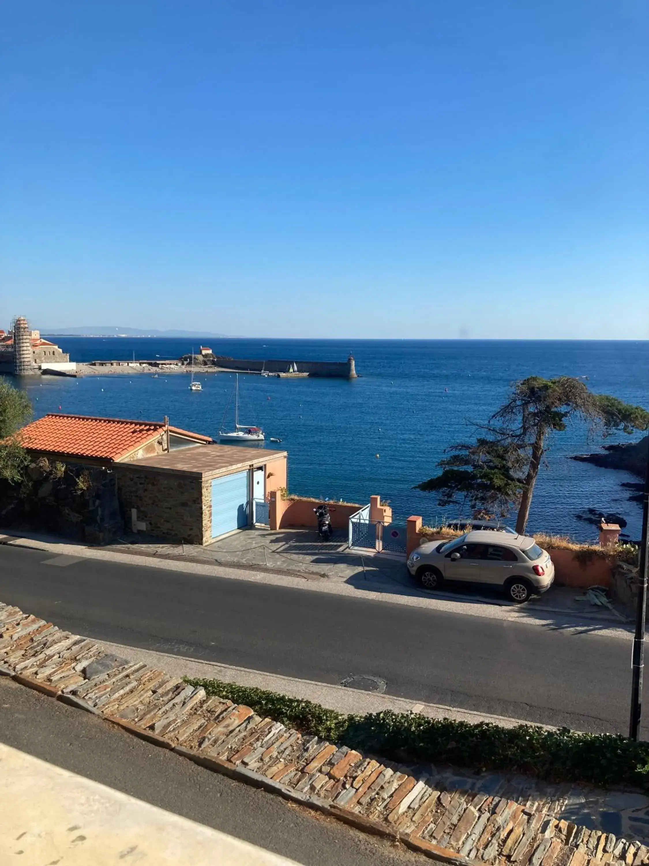 Double Room with Sea View in Hotel Le Bon Port Double Room with Sea View in Hotel Le Bon Port