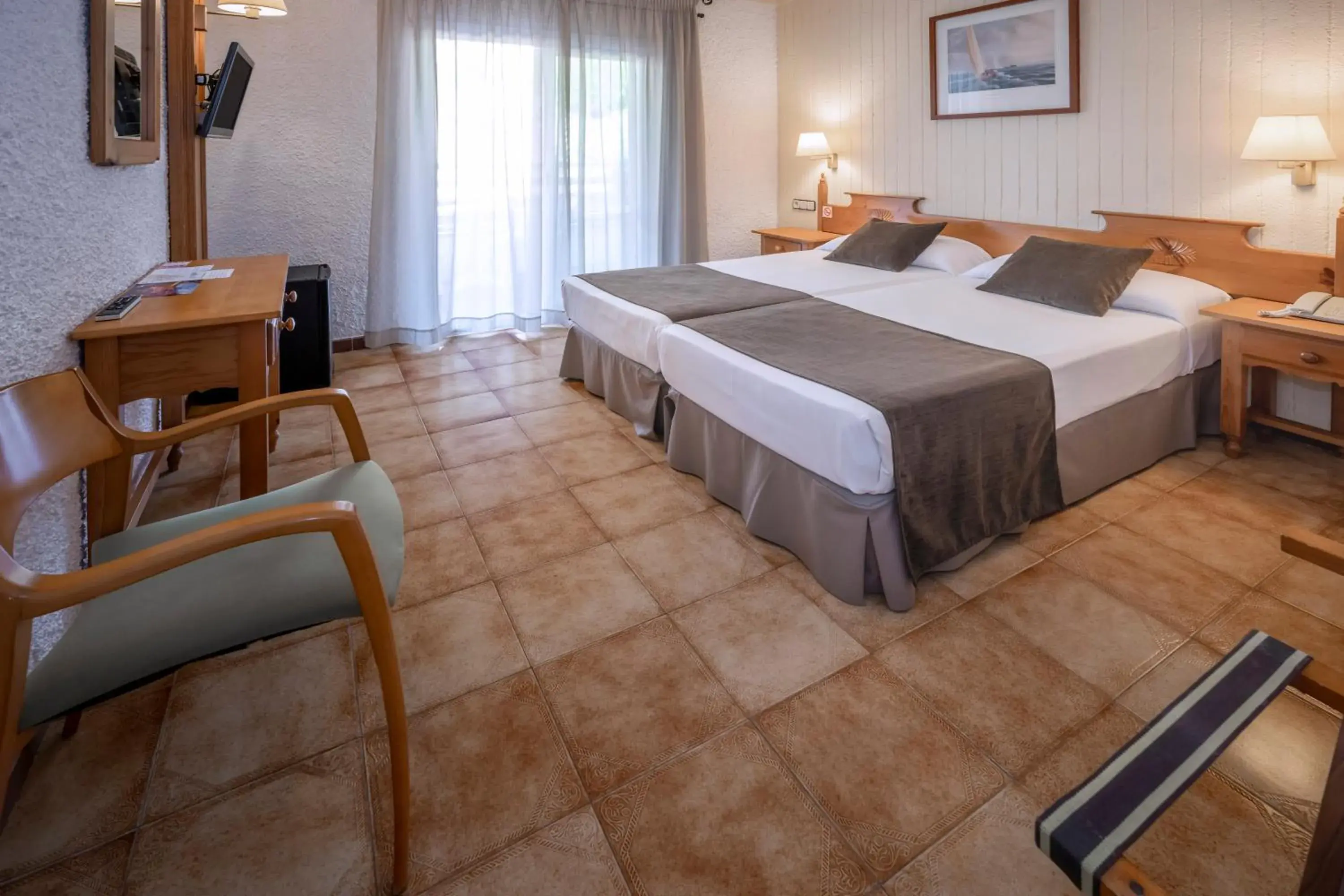 Double or Twin Room with Balcony in Hotel GHT Neptuno-Tossa & Venus SPA Double or Twin Room with Balcony in Hotel GHT Neptuno-Tossa & Venus SPA