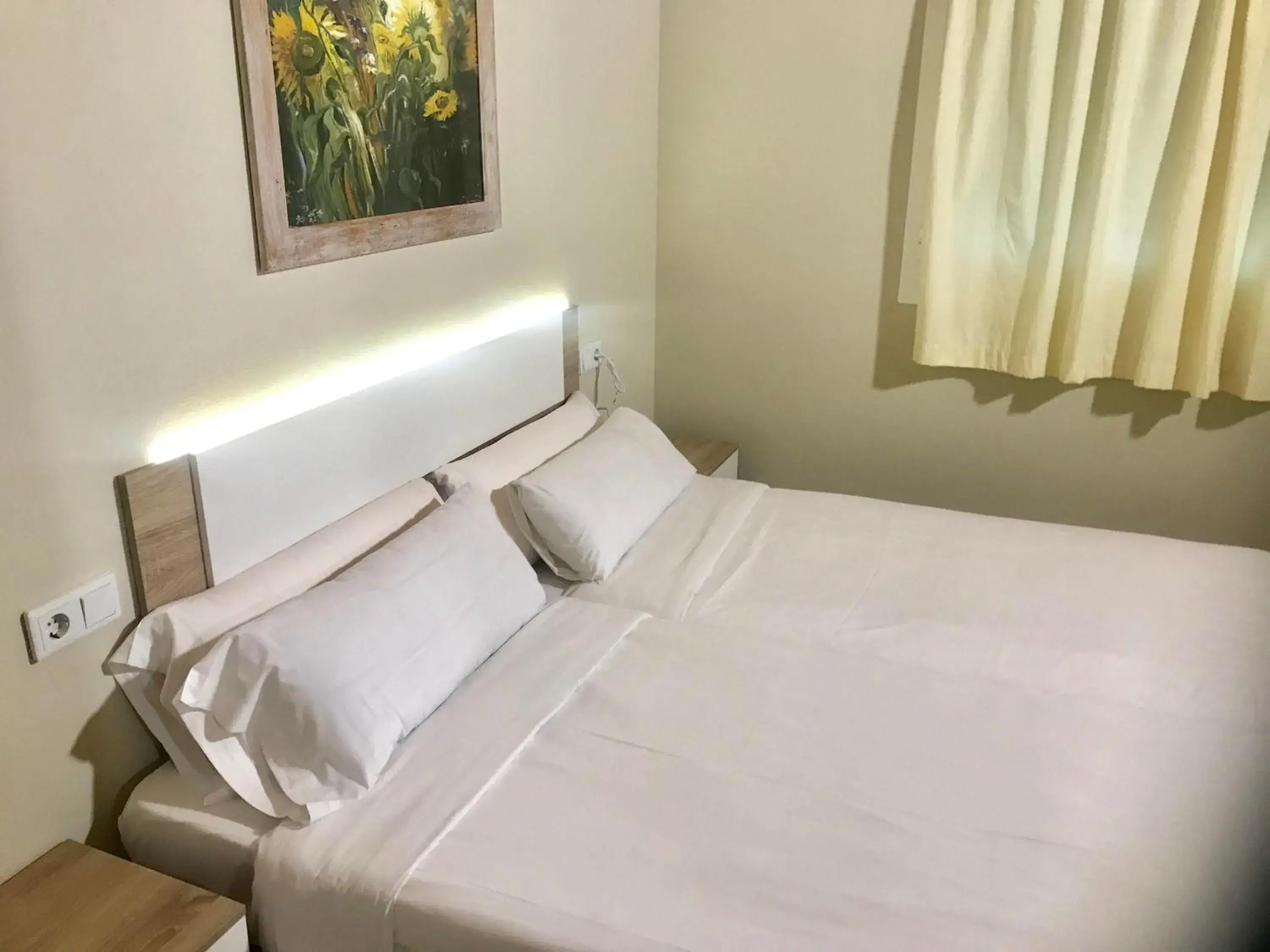 Two-Bedroom Apartment in Apartamentos Giuliano Two-Bedroom Apartment in Apartamentos Giuliano