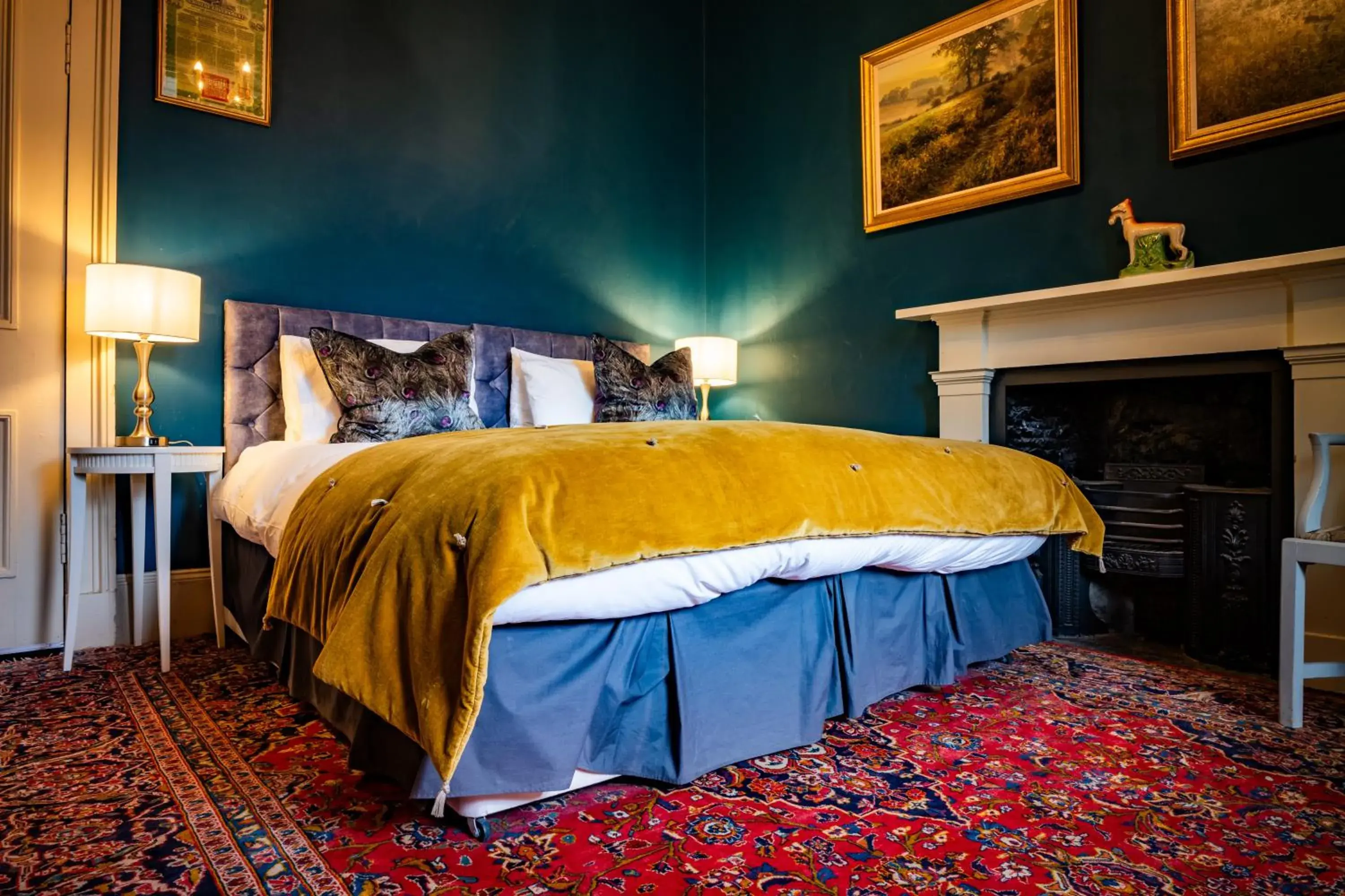 Deluxe Double or Twin Room with Garden View in Six Brunton Place Guest House Deluxe Double or Twin Room with Garden View in Six Brunton Place Guest House