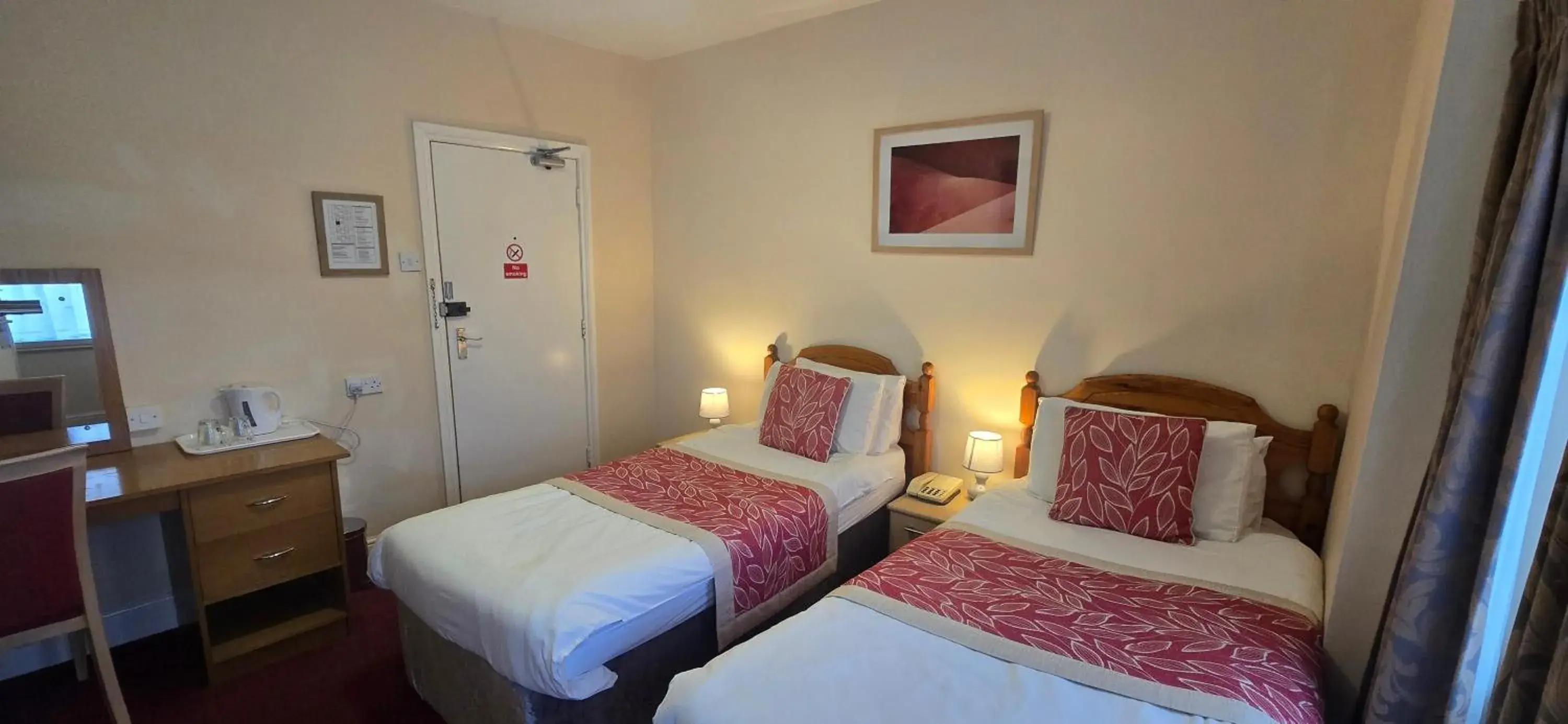 Standard Twin Room in The Chesterhouse Standard Twin Room in The Chesterhouse