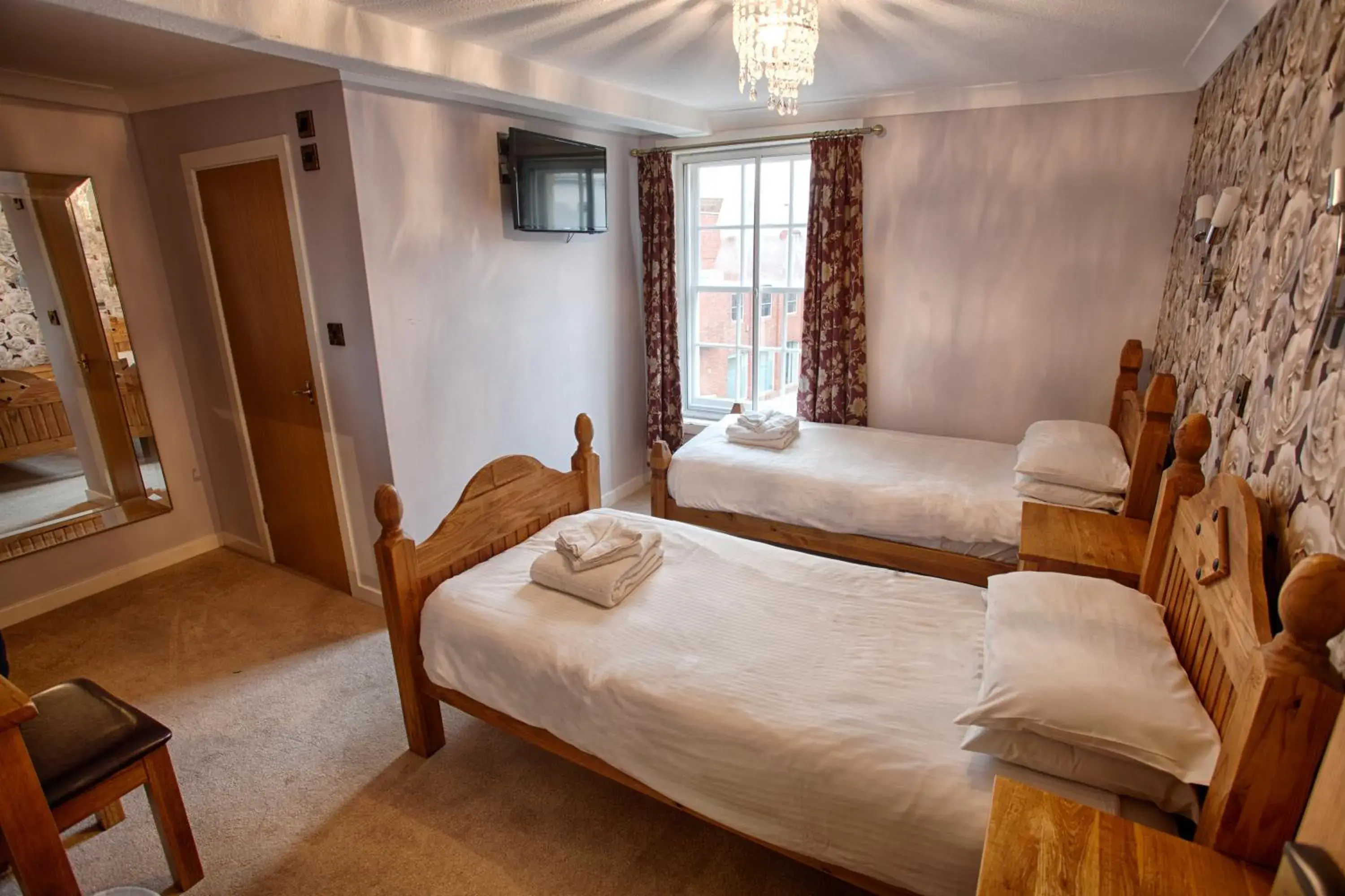 Standard Twin Room - single occupancy in The Elephant & Castle Hotel Standard Twin Room - single occupancy in The Elephant & Castle Hotel