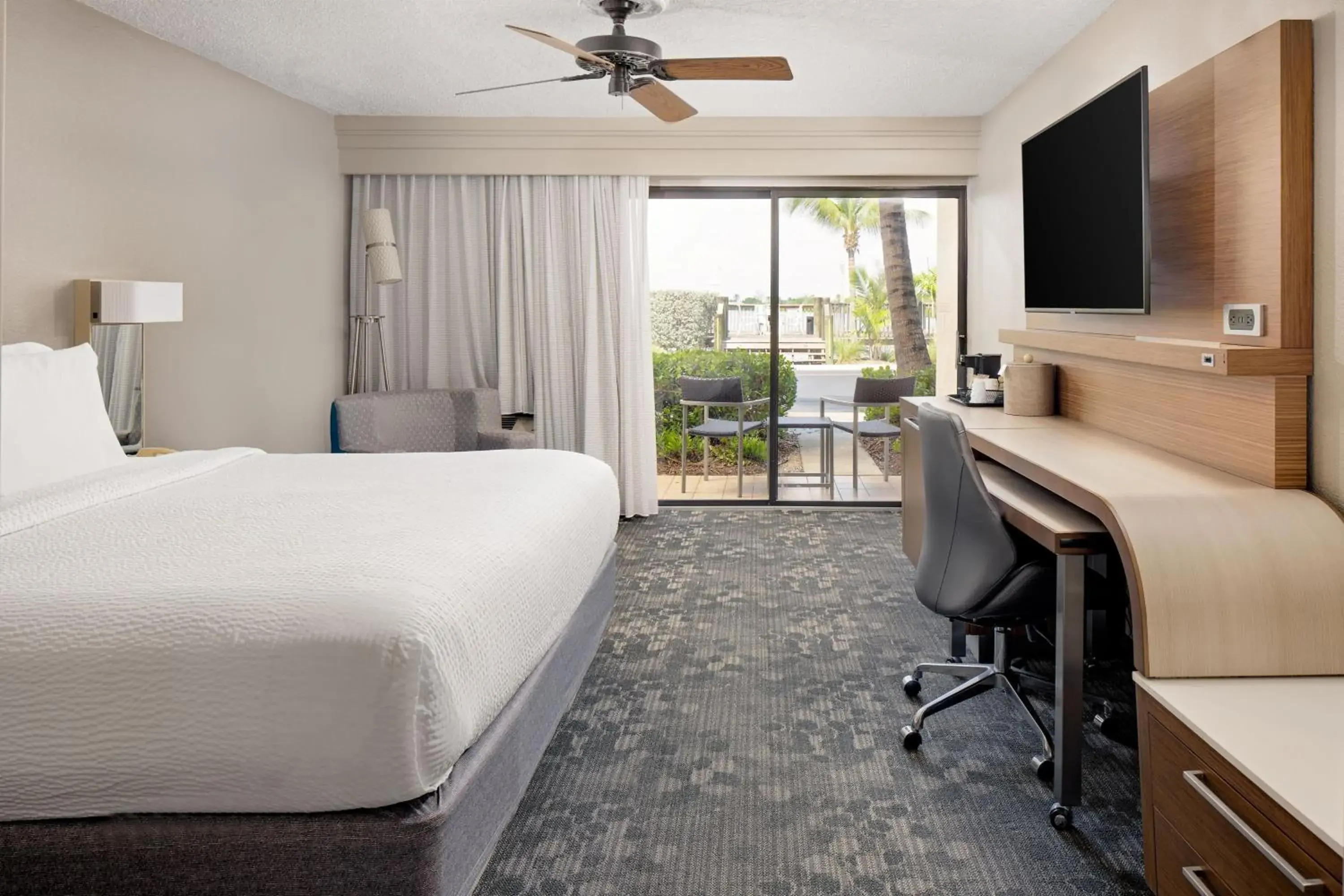Guest Room, 1 King in Courtyard by Marriott Key West Waterfront Guest Room, 1 King in Courtyard by Marriott Key West Waterfront