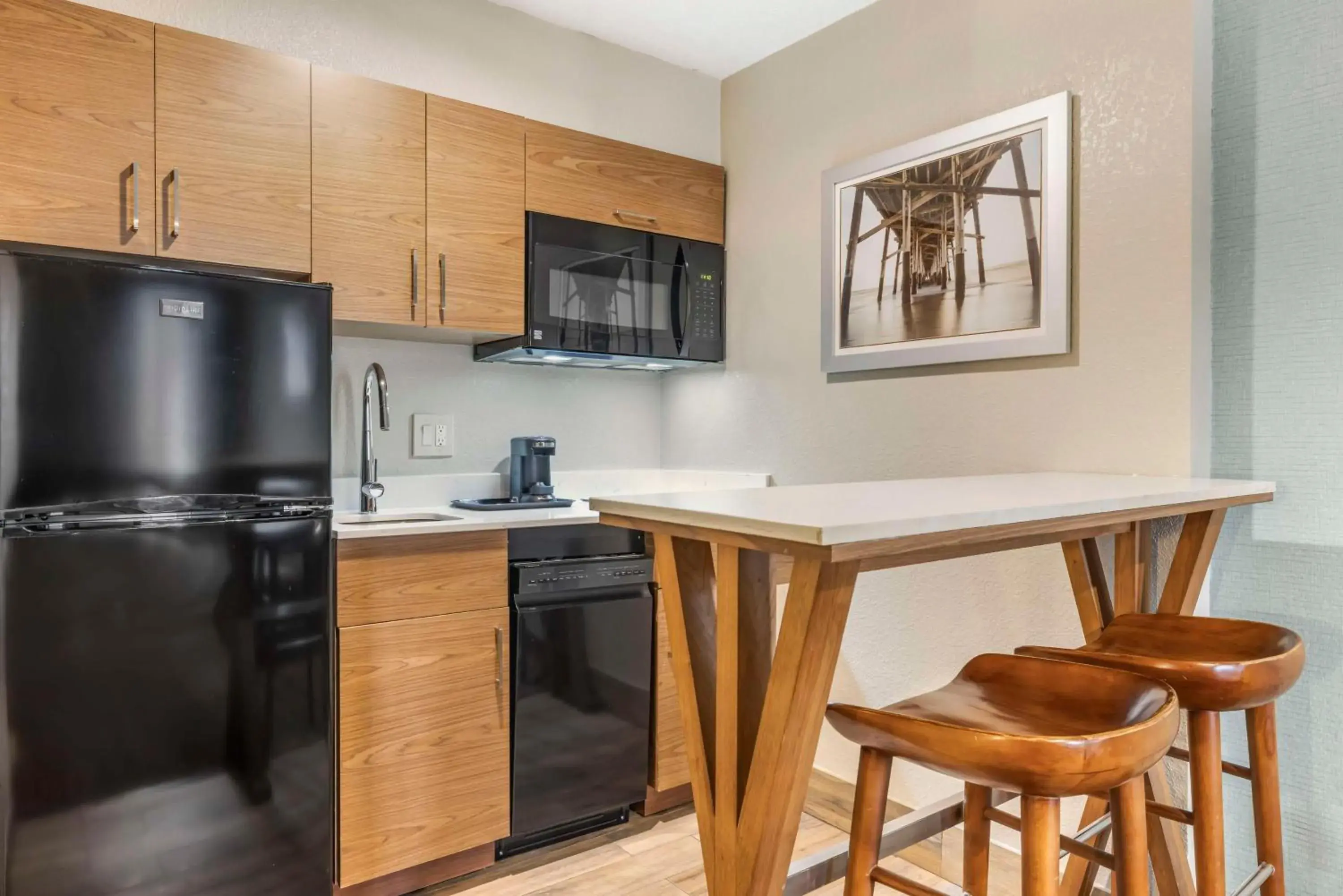 Two-Bedroom King Suite with Two Double Beds and Kitchen in Best Western Carlsbad by the Sea Two-Bedroom King Suite with Two Double Beds and Kitchen in Best Western Carlsbad by the Sea