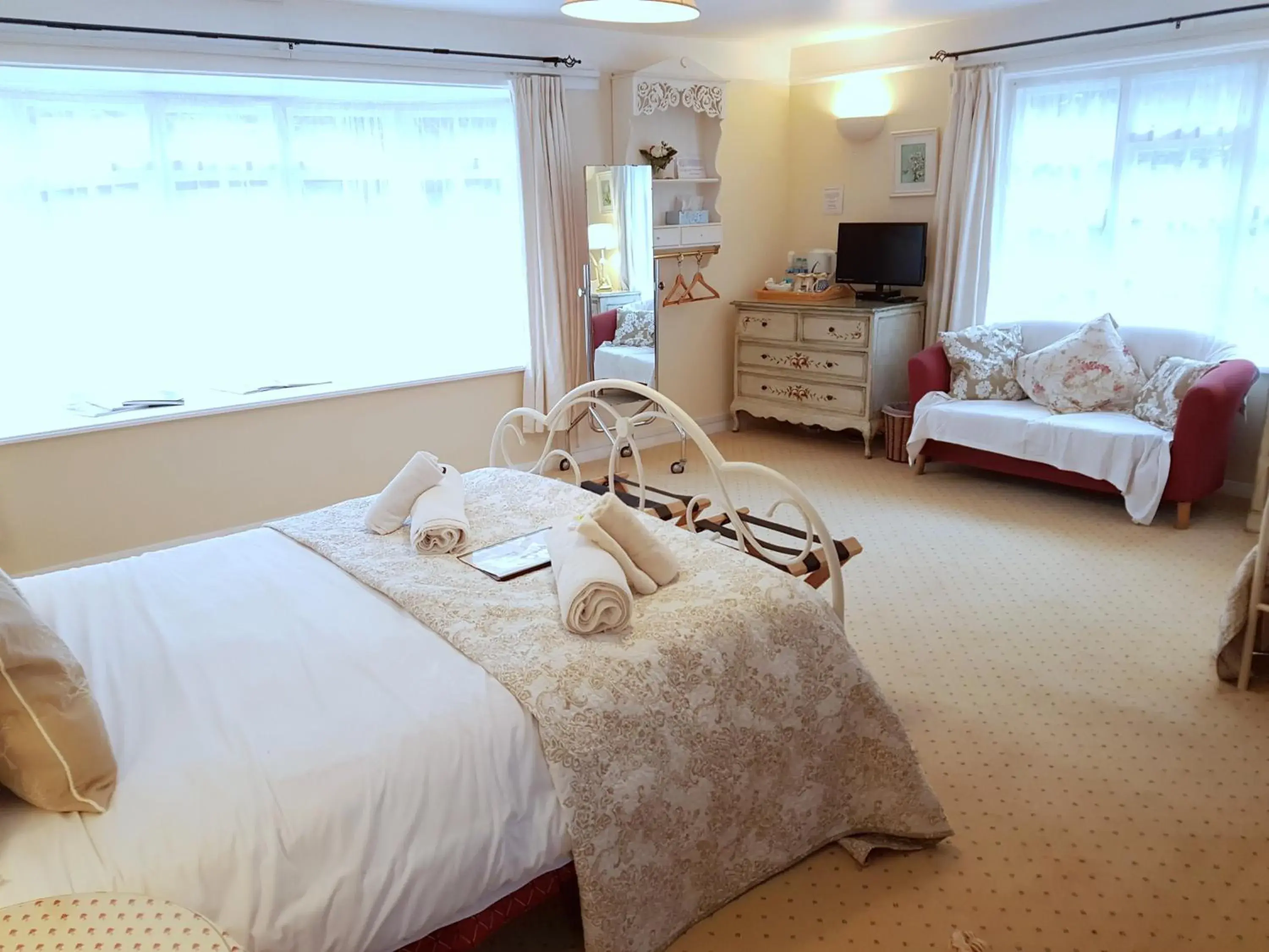 Family Room with Private Bathroom in Bickleigh Castle Family Room with Private Bathroom in Bickleigh Castle