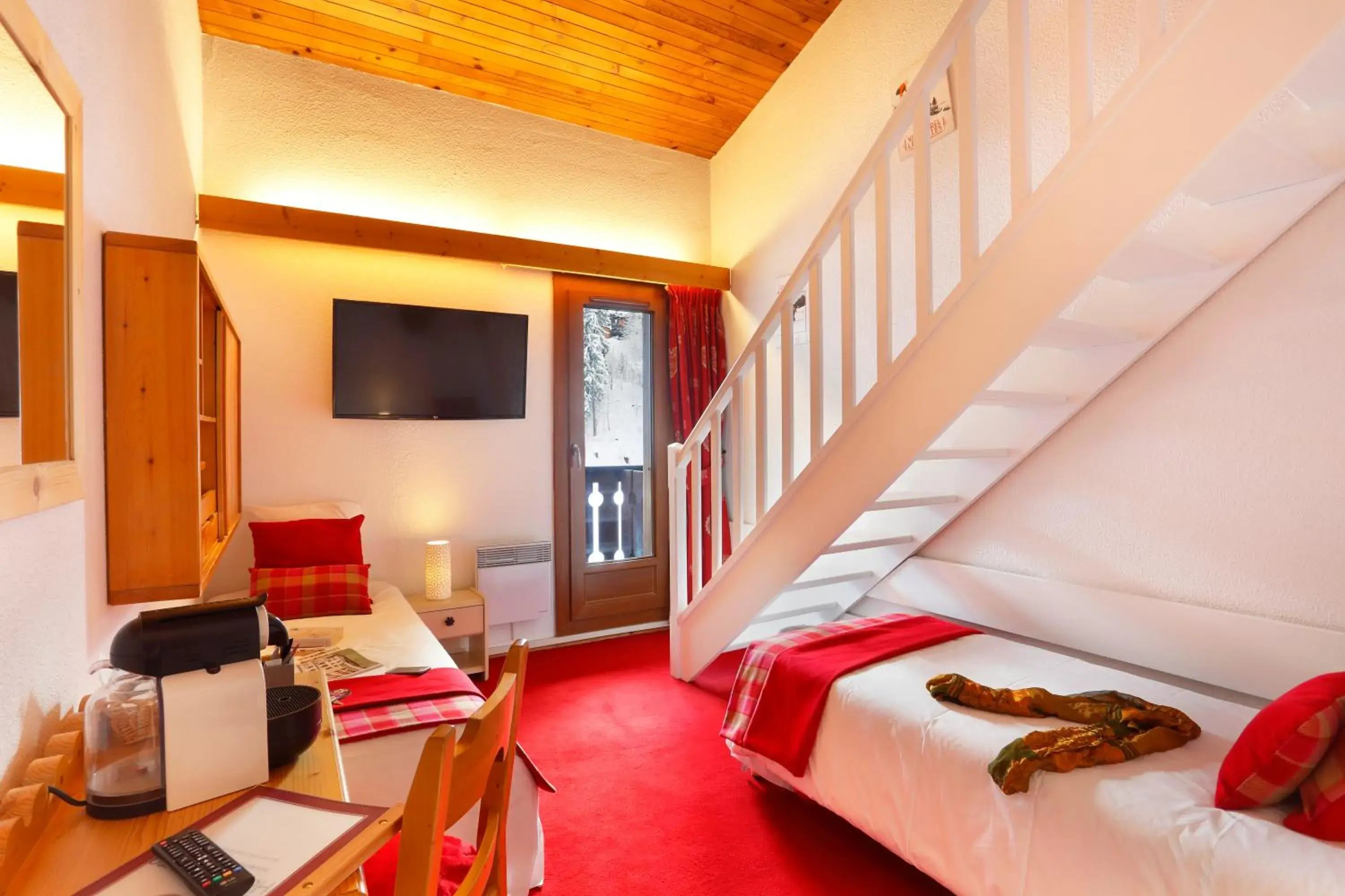 Duplex Suite (2 adults) with Balcony in Hôtel du Bourg Duplex Suite (2 adults) with Balcony in Hôtel du Bourg