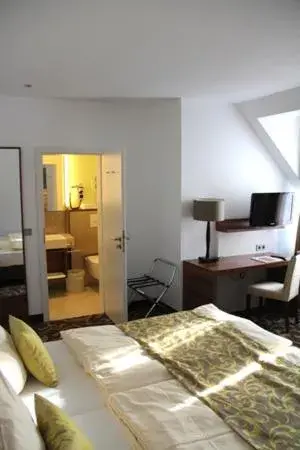 Deluxe Double Room - single occupancy in Hotel Winter Deluxe Double Room - single occupancy in Hotel Winter