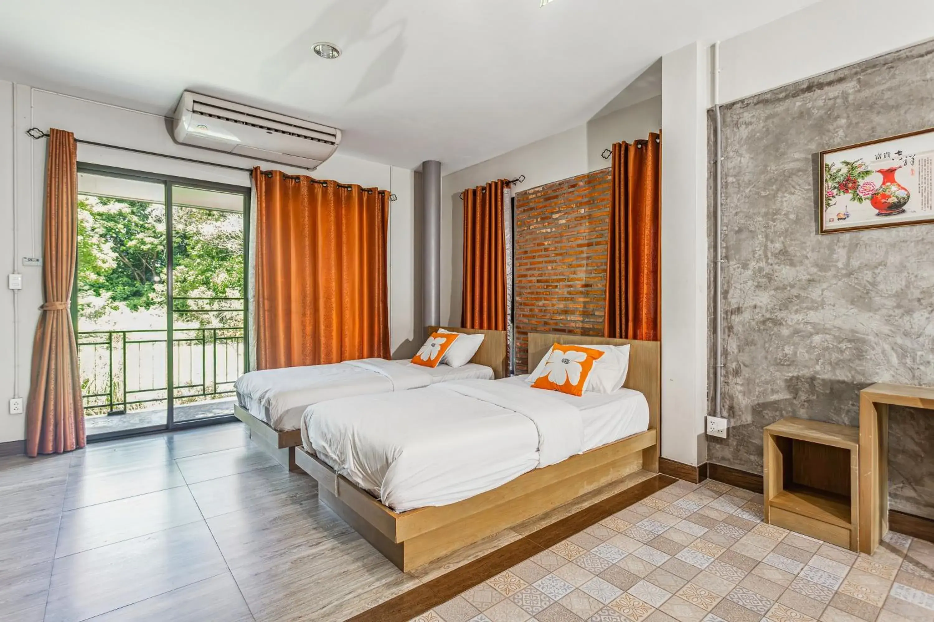 Deluxe Twin Room in Busaya Resort & Cuisine Deluxe Twin Room in Busaya Resort & Cuisine