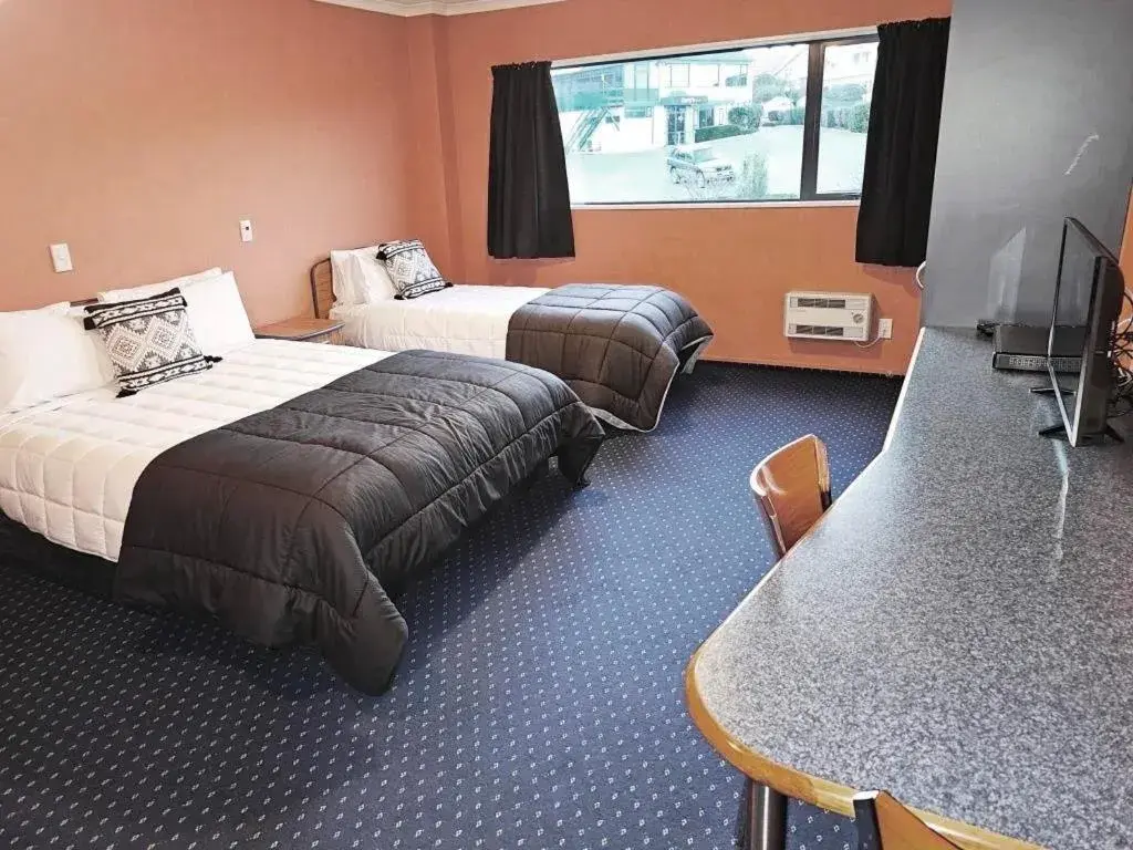 Standard Studio in Bay City Motor Lodge Standard Studio in Bay City Motor Lodge