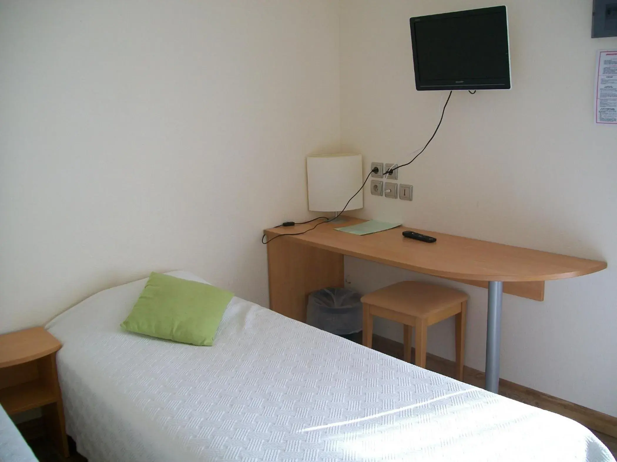 Twin Room with Lake View in Lac des Graves Twin Room with Lake View in Lac des Graves