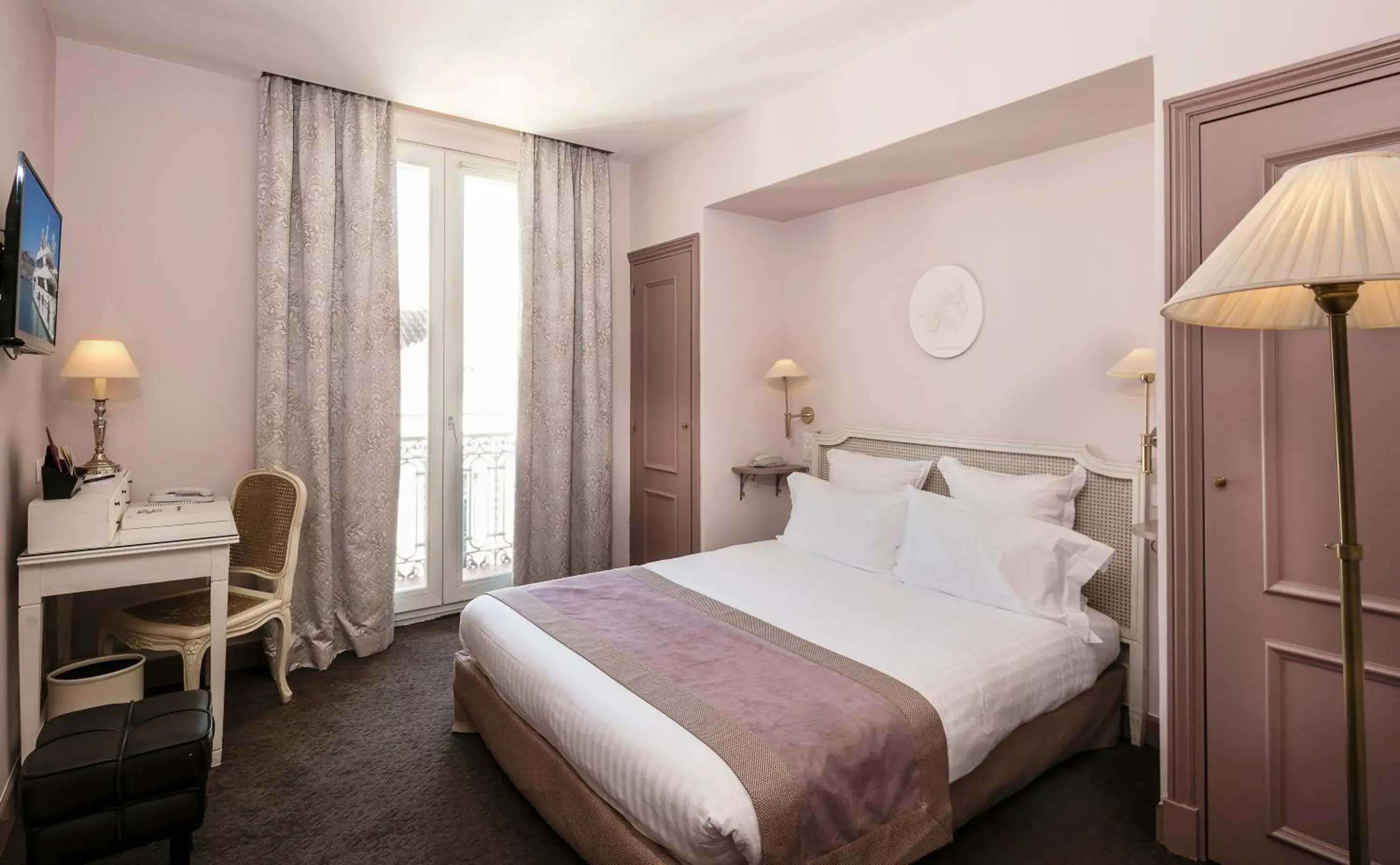 Superior Room (Free Wine Tasting) in Le Cavendish Superior Room (Free Wine Tasting) in Le Cavendish