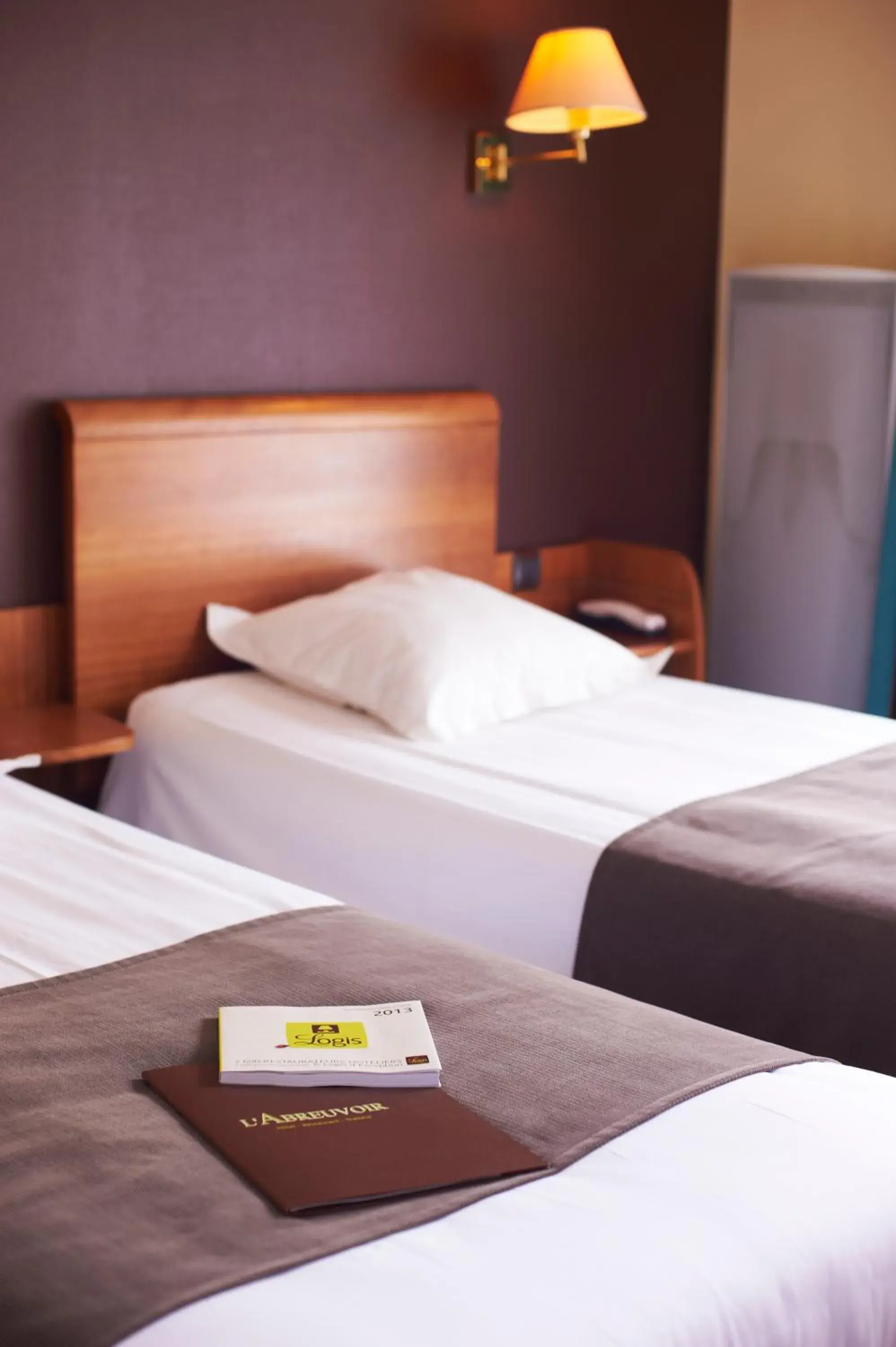 Twin Room - Disability Access in Logis L'Abreuvoir Twin Room - Disability Access in Logis L'Abreuvoir