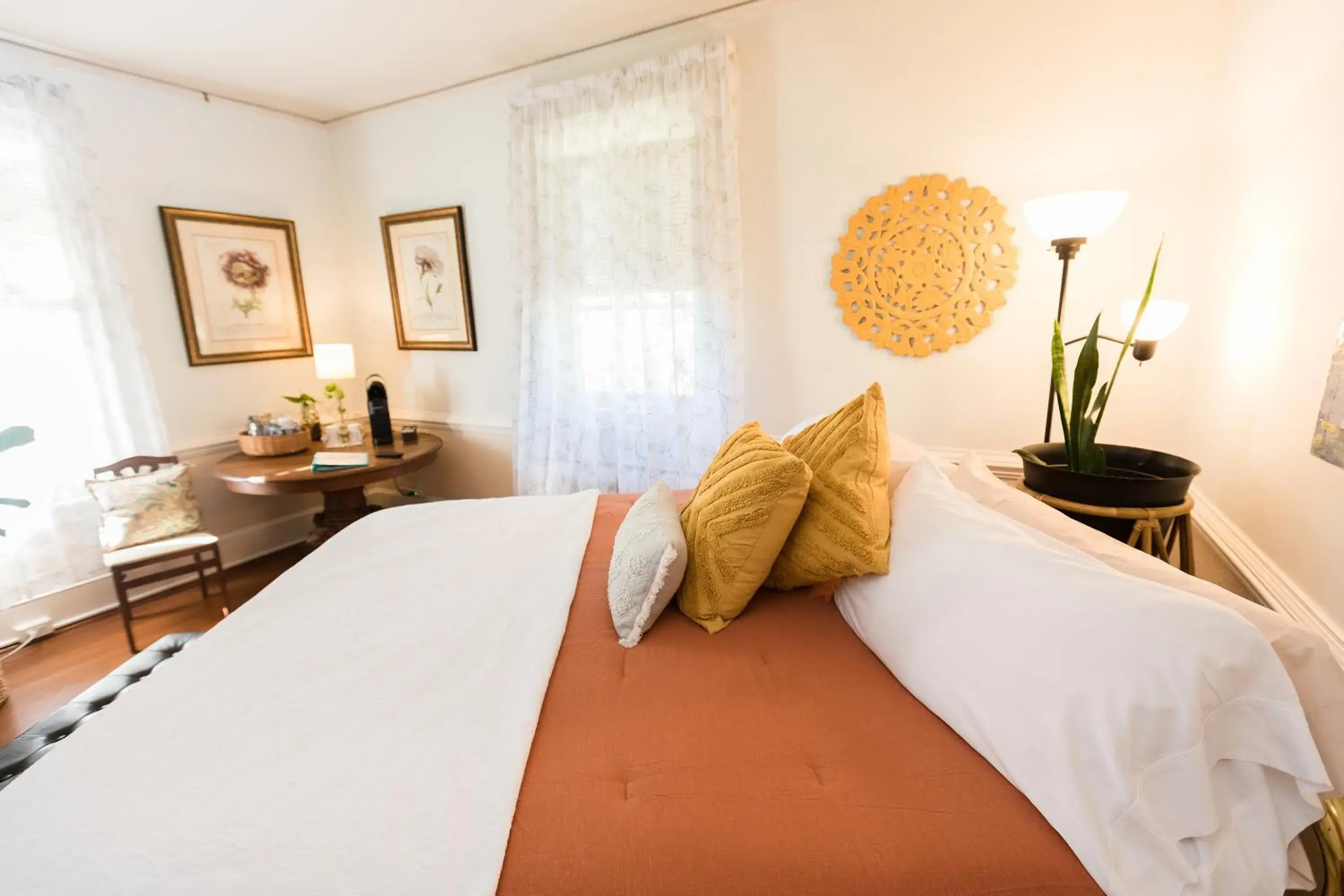 King Room with Garden View - single occupancy in West Park Gardens King Room with Garden View - single occupancy in West Park Gardens