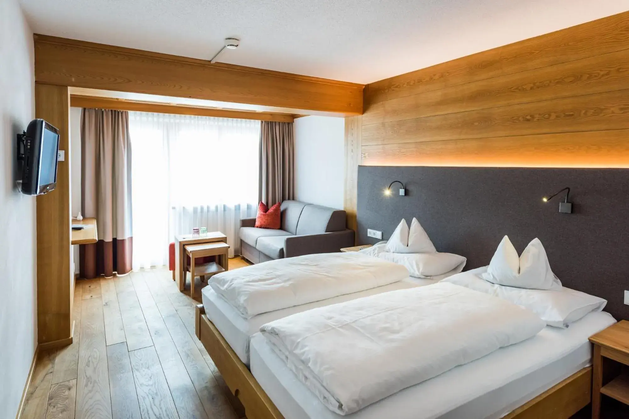 Deluxe Double Room in Hotel Walserberg Deluxe Double Room in Hotel Walserberg