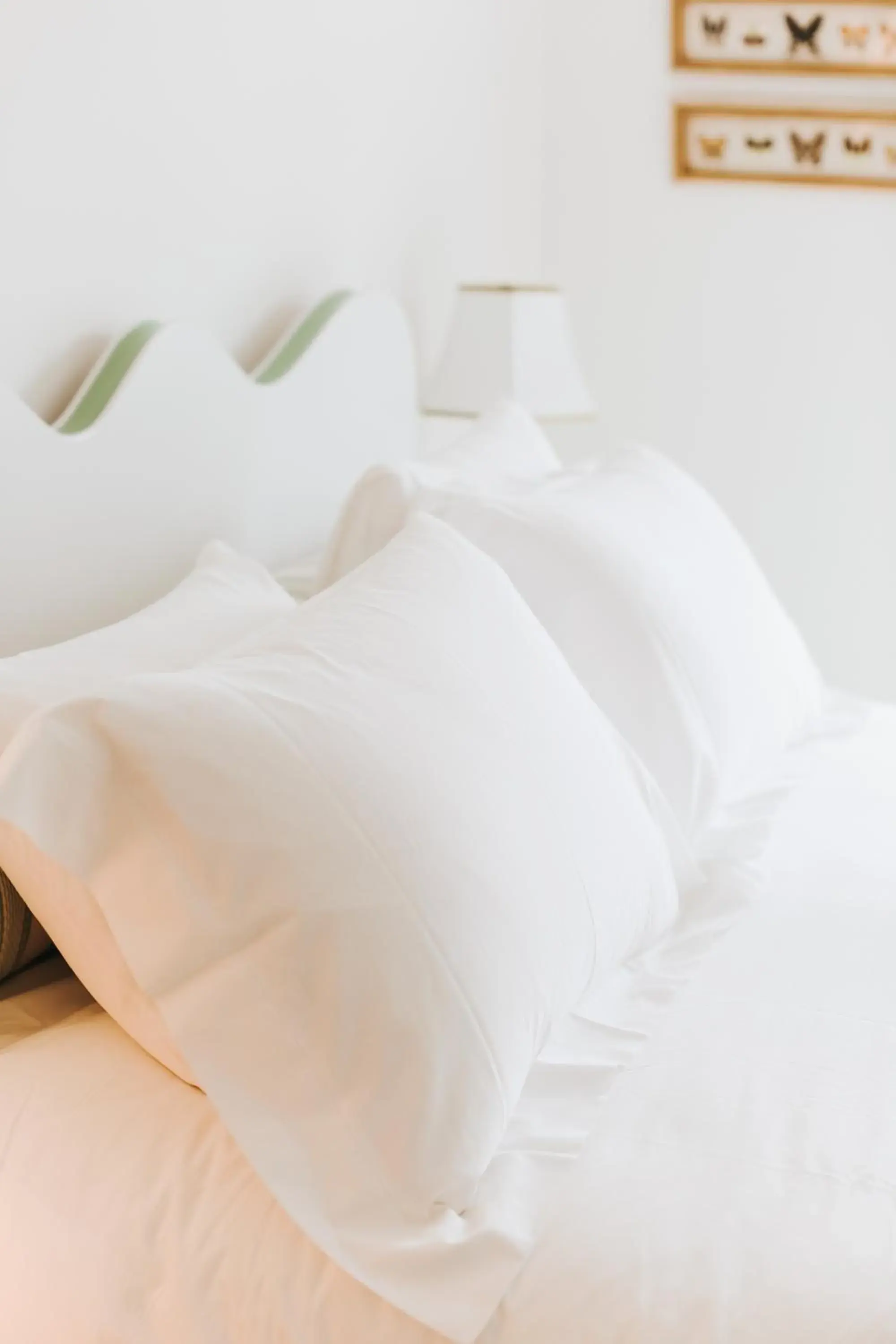 Queen Room with Shared Bathroom in Chebeague Island Inn Queen Room with Shared Bathroom in Chebeague Island Inn