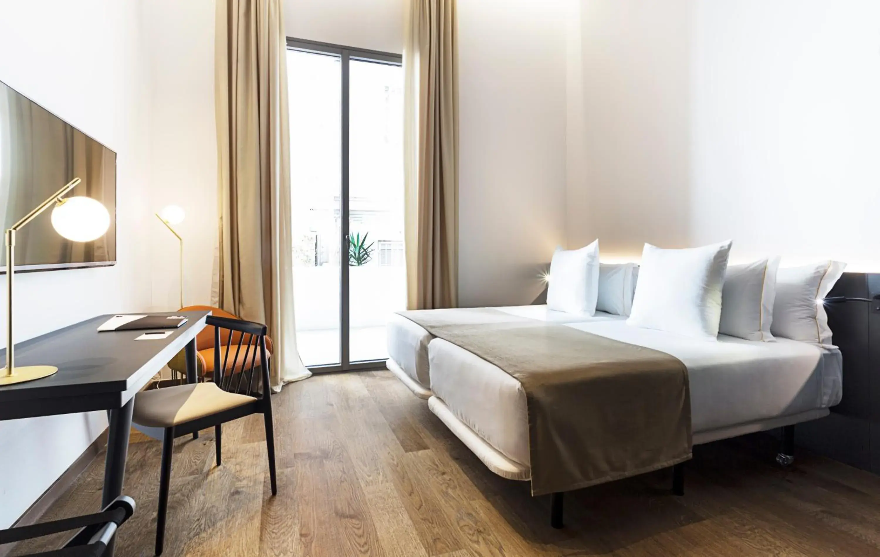 Standard Double or Twin Room in One Shot Mercat Standard Double or Twin Room in One Shot Mercat