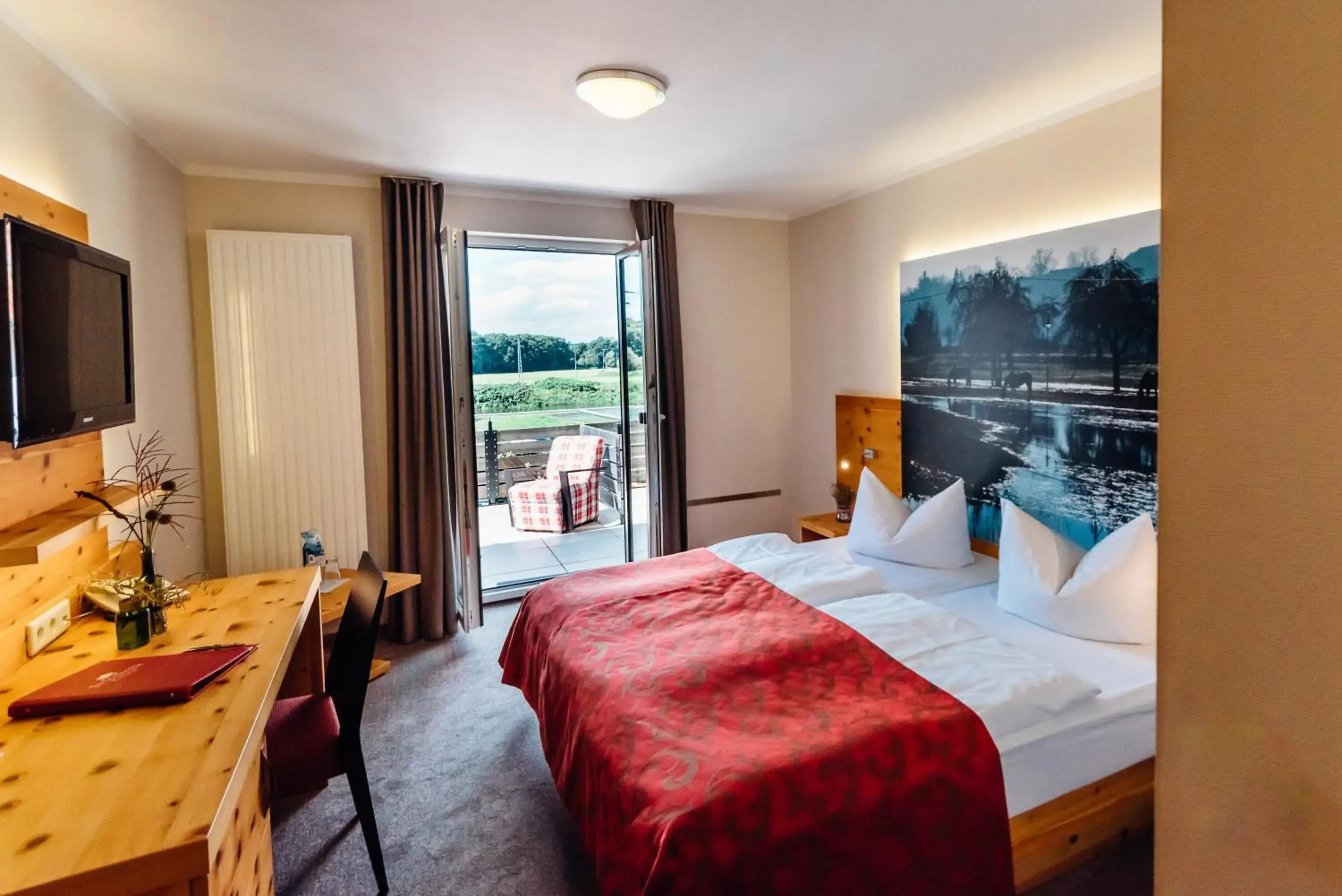 Double Room with Balcony - single occupancy in Erlebnishotel "Zur Schiffsmühle" GmbH Double Room with Balcony - single occupancy in Erlebnishotel "Zur Schiffsmühle" GmbH