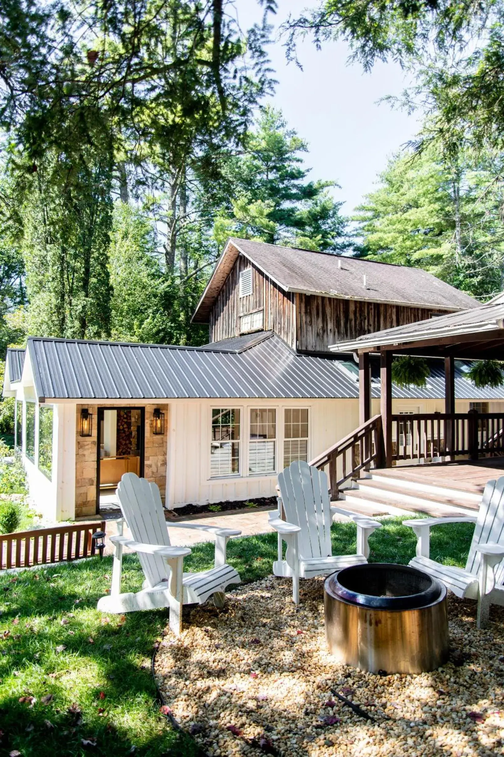 Outpost Inn Outpost Inn