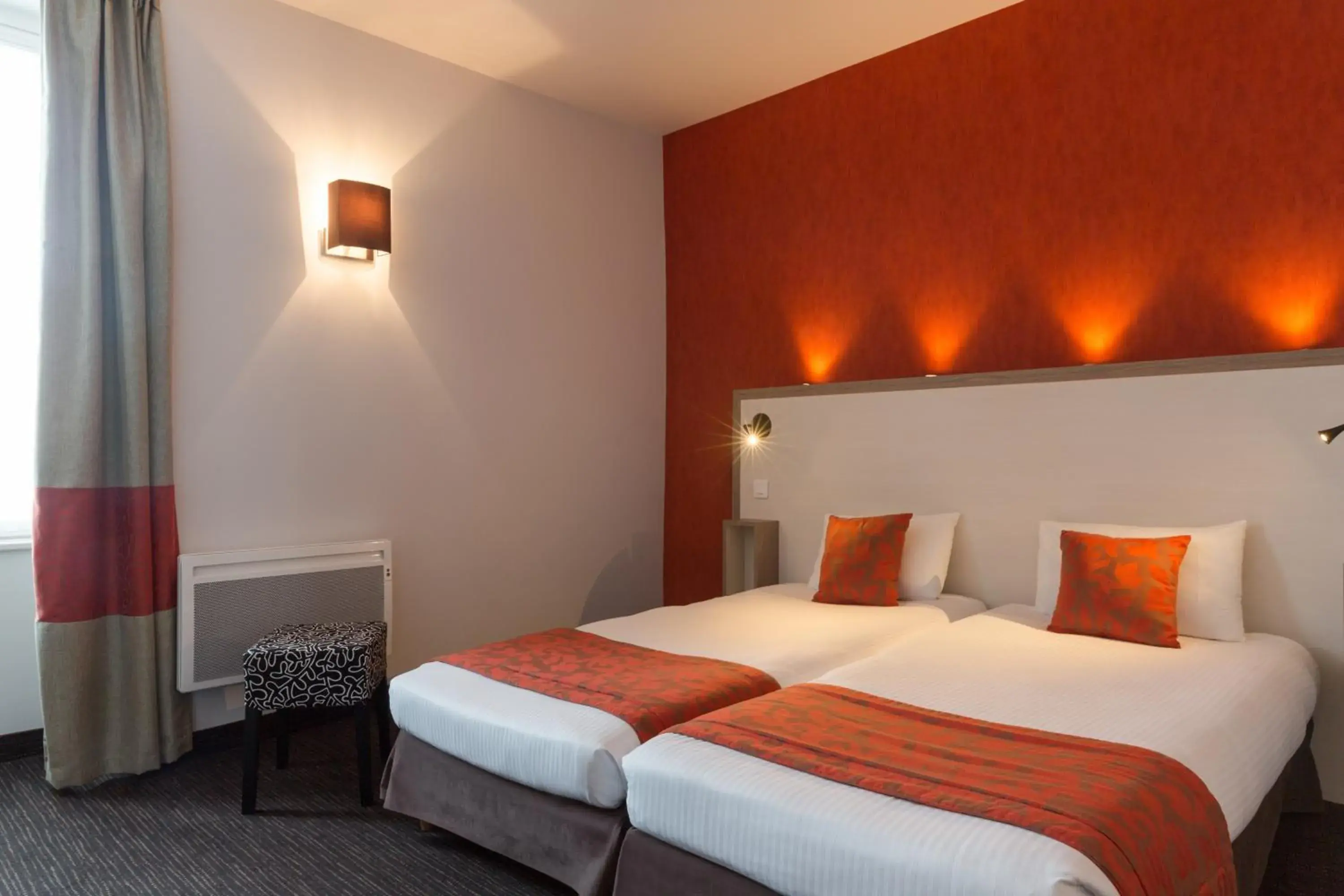 Superior Twin Room in Domaine Le Martinet, The Originals Relais Superior Twin Room in Domaine Le Martinet, The Originals Relais