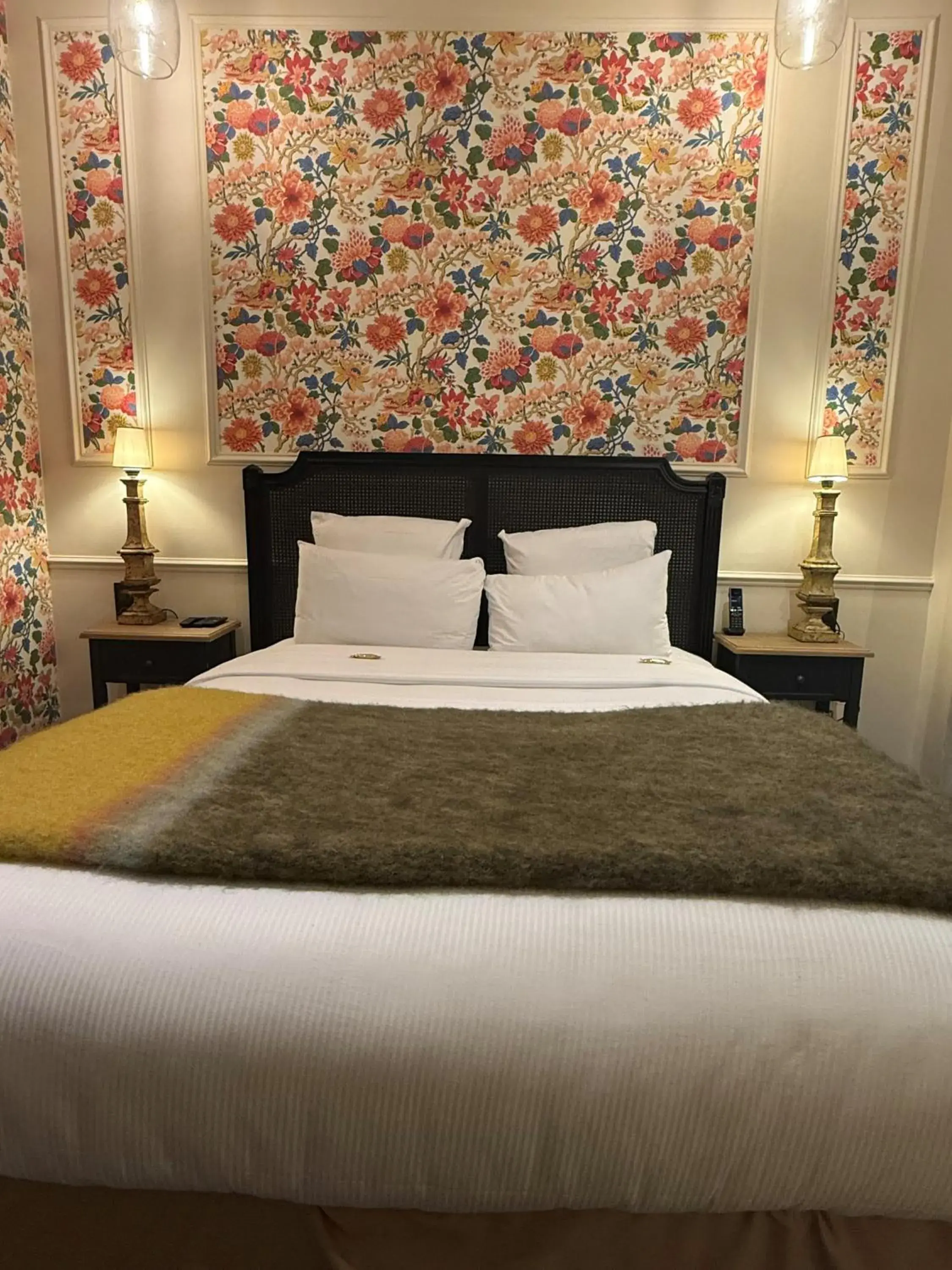 Double Room - Disability Access in Hôtel Gabriel Paris Double Room - Disability Access in Hôtel Gabriel Paris