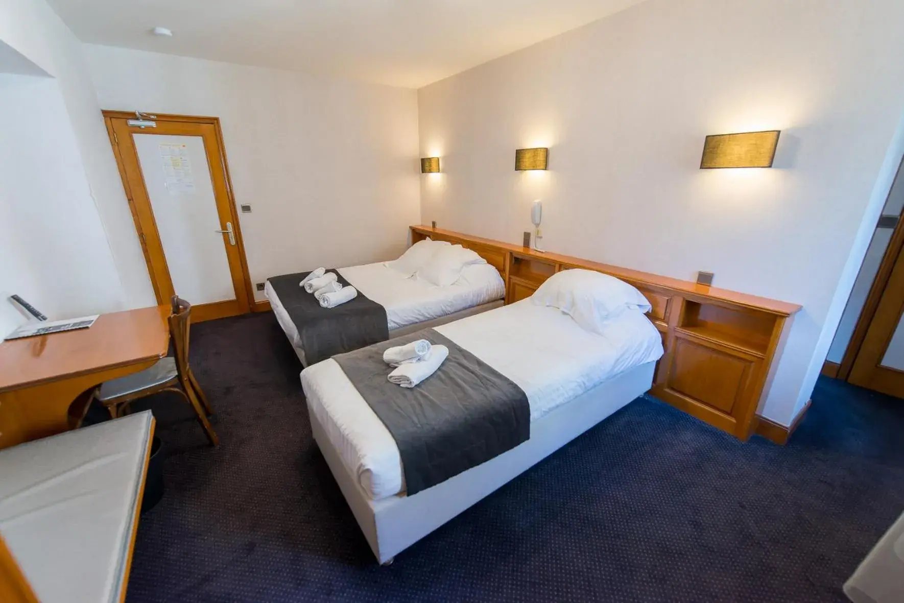 Twin Room in Au Sauvage Twin Room in Au Sauvage