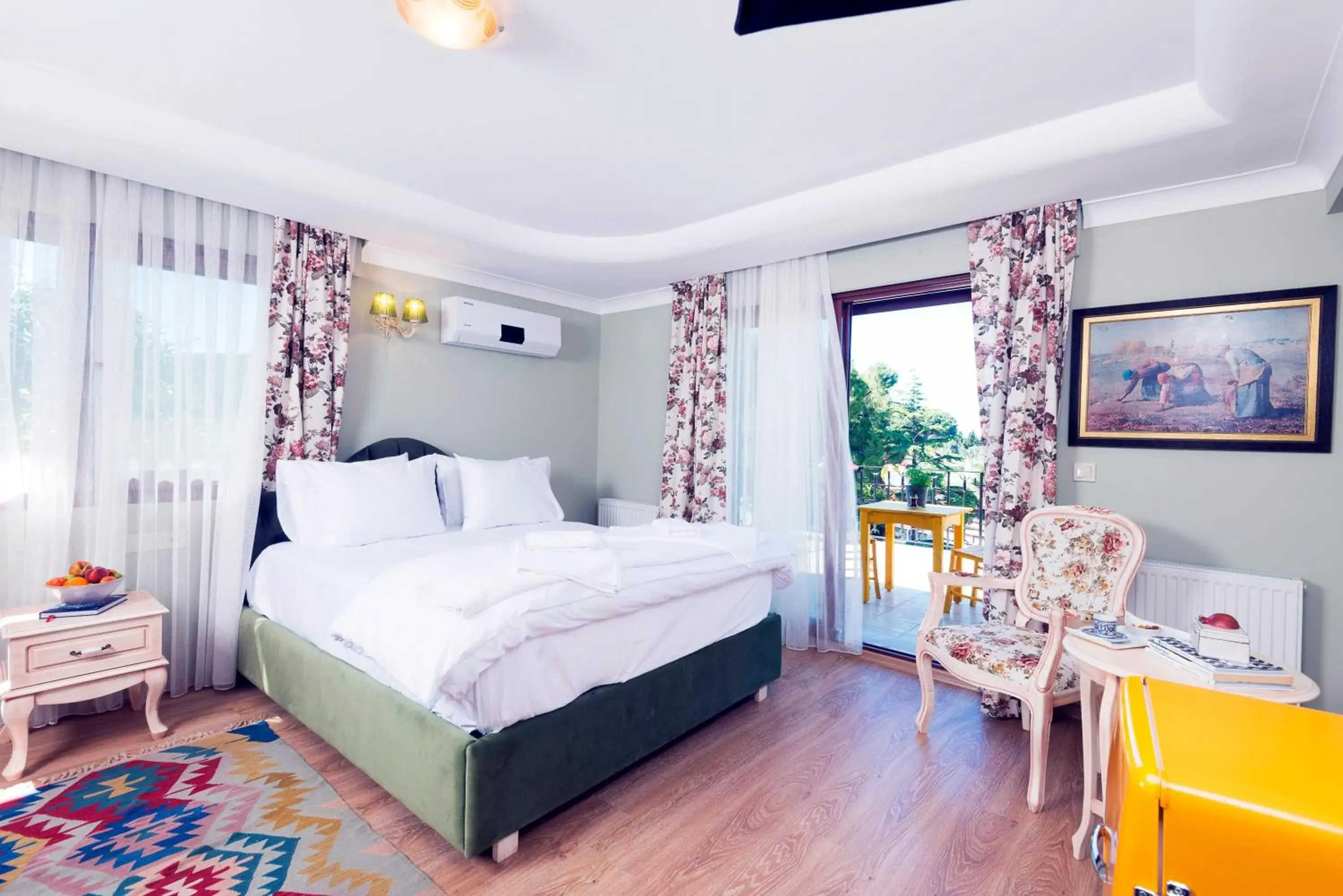 Deluxe Double Room with Balcony and Sea View in Belizi Hotel Deluxe Double Room with Balcony and Sea View in Belizi Hotel