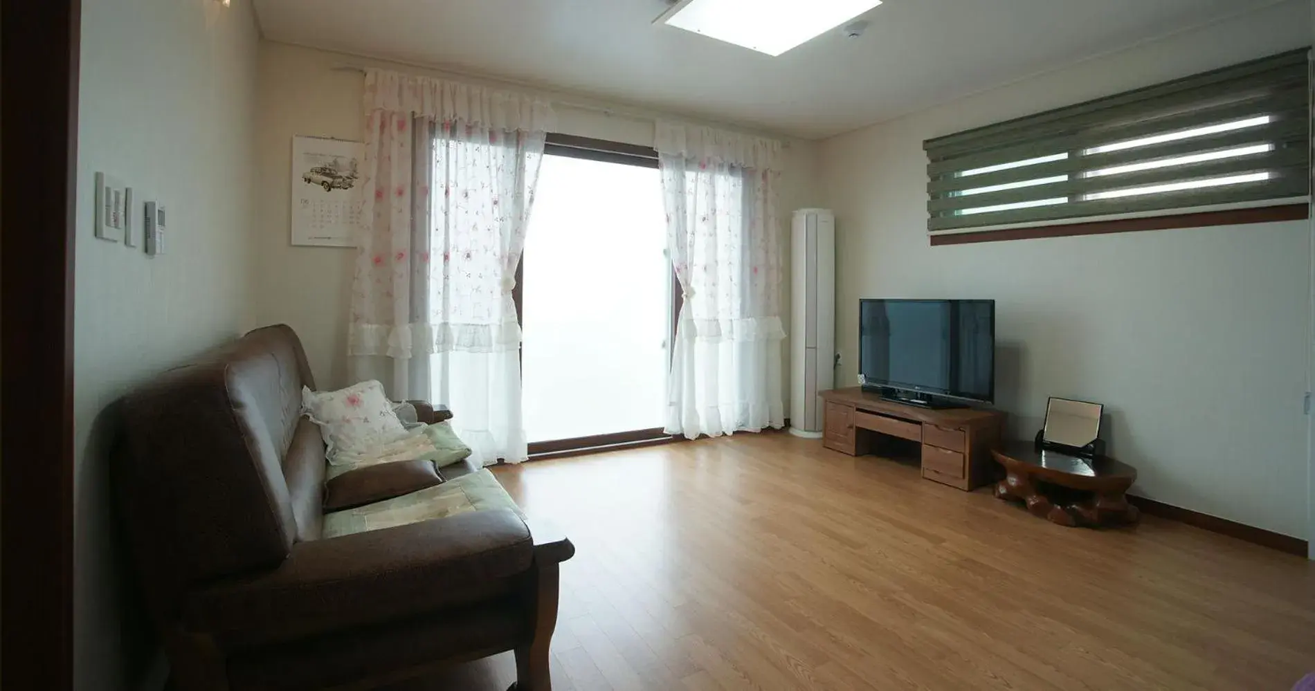 One-Bedroom House in Oasis Pension One-Bedroom House in Oasis Pension