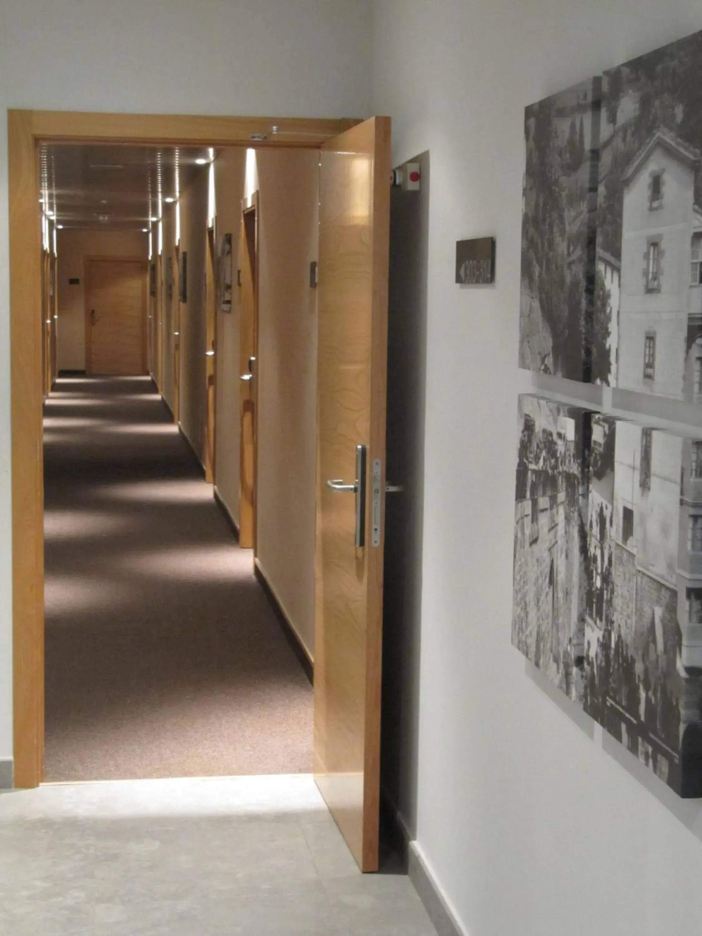 Large Single Room in Iraipe Santuario de Arantzazu Hotel Large Single Room in Iraipe Santuario de Arantzazu Hotel