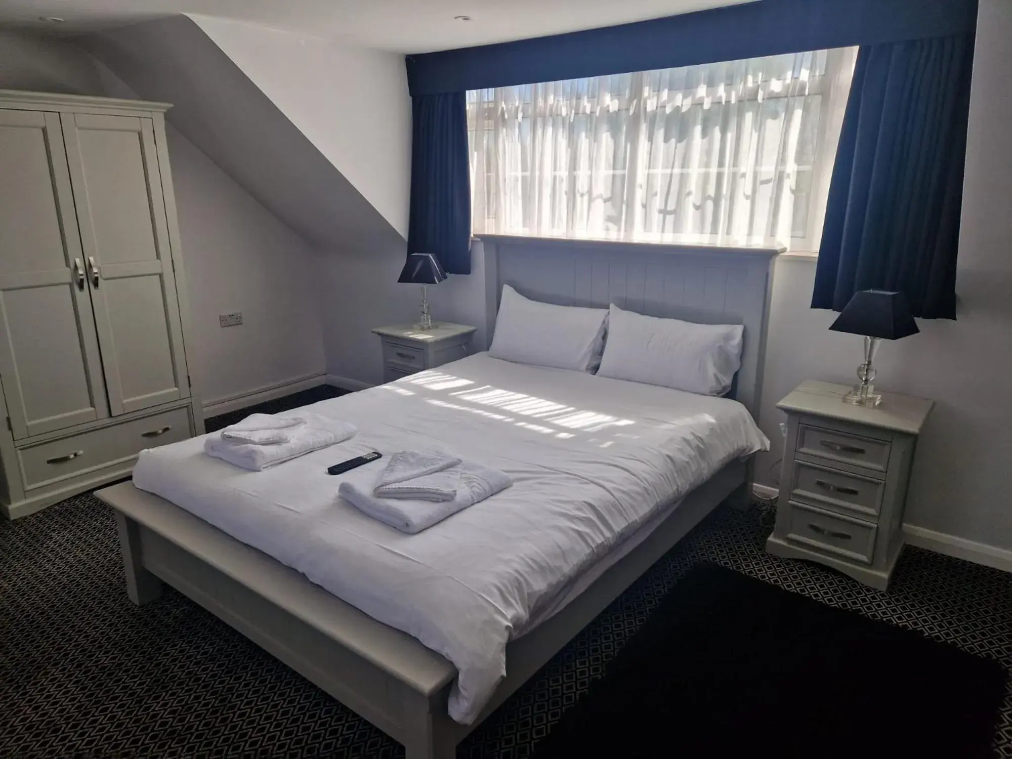 Deluxe Double Room in The Riverside House Hotel Deluxe Double Room in The Riverside House Hotel