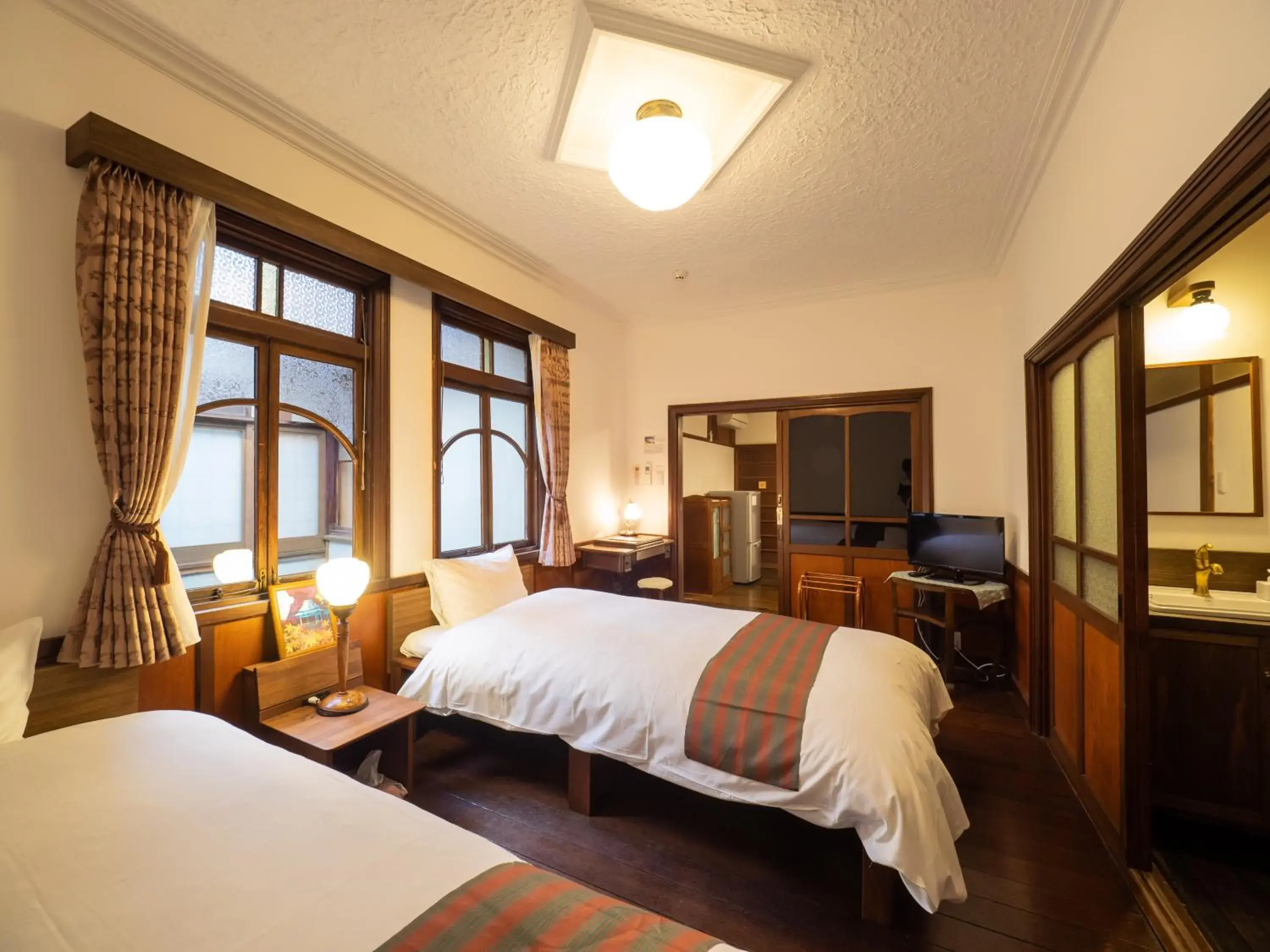 Twin Room with Shared Bathroom - single occupancy in Inase Otsu Machiya Bed and Breakfast Twin Room with Shared Bathroom - single occupancy in Inase Otsu Machiya Bed and Breakfast