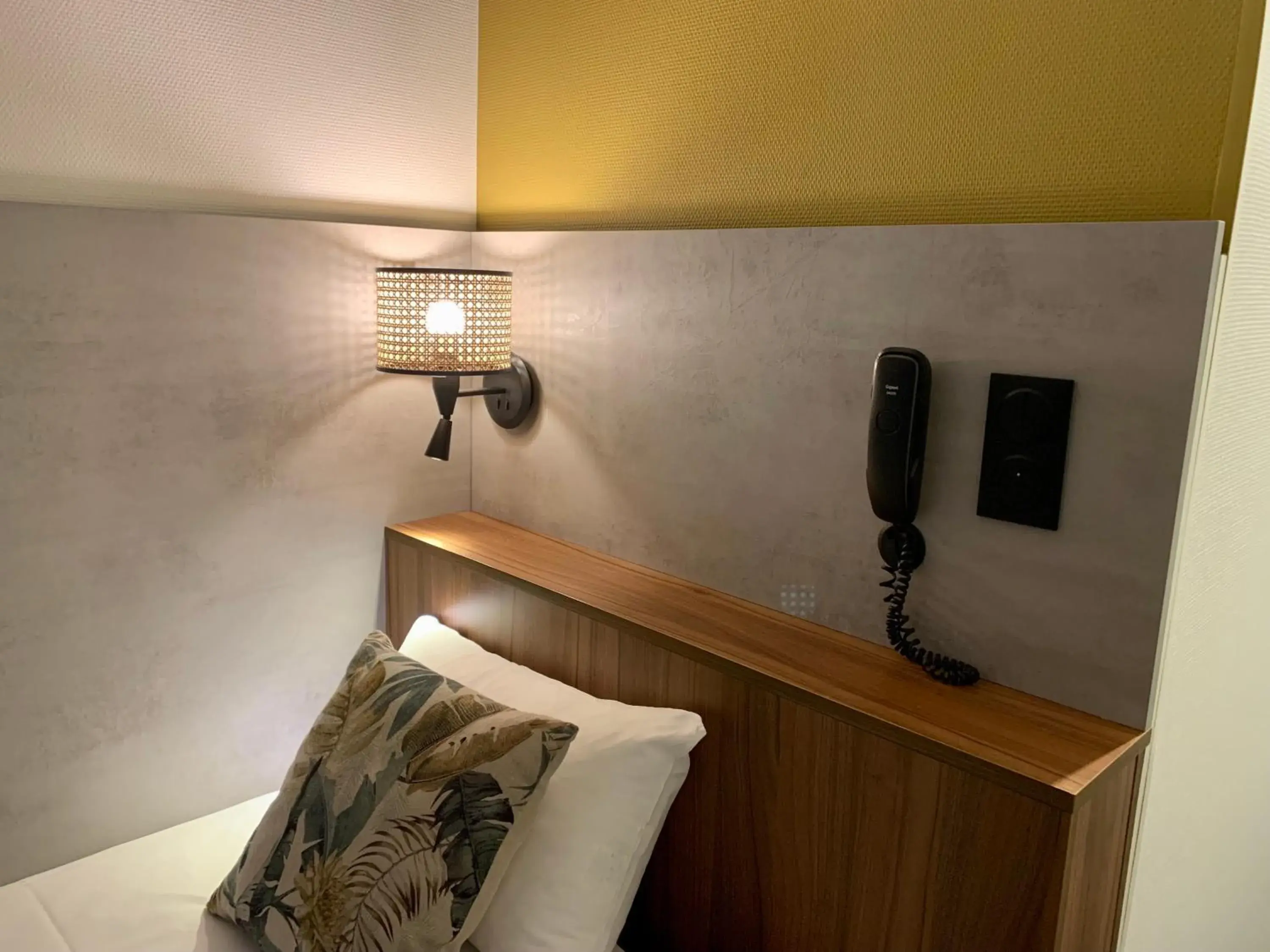 Small Single Room in Hôtel Villa Berlioz Small Single Room in Hôtel Villa Berlioz