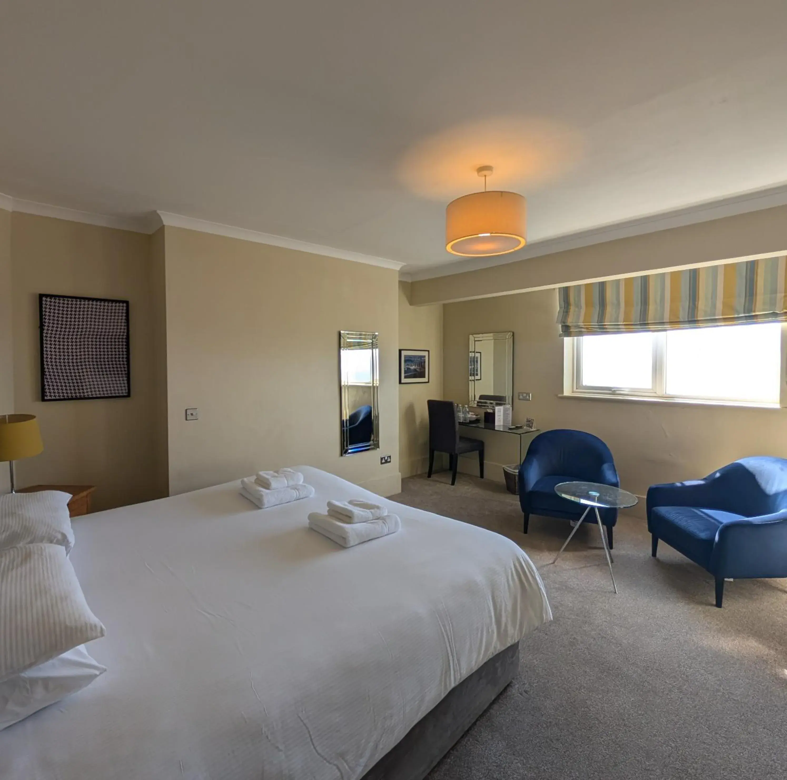 Superior Sea View King Room in The White Rock Hotel Superior Sea View King Room in The White Rock Hotel