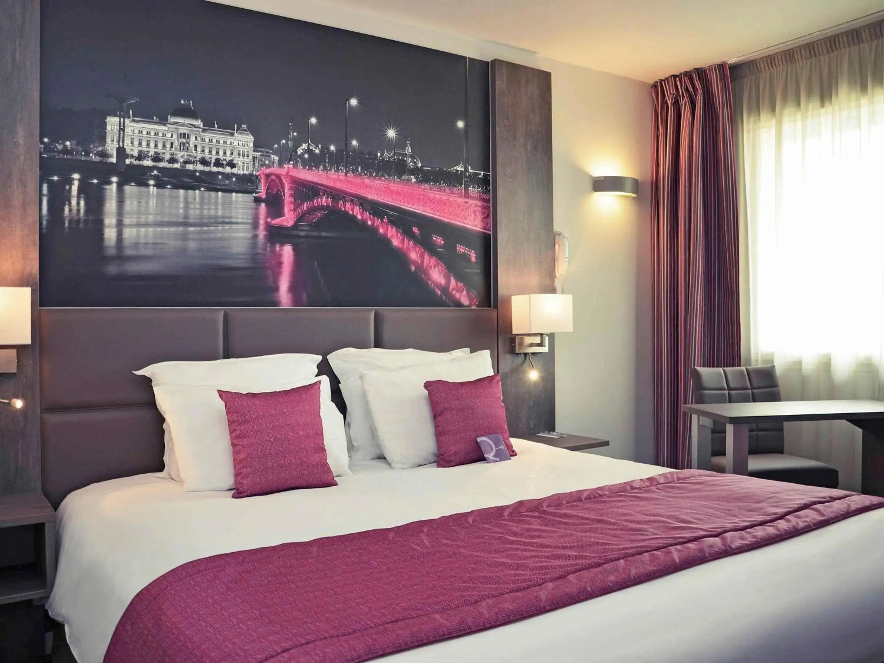 Superior Double Room in Mercure Lyon Est Chaponnay Superior Double Room in Mercure Lyon Est Chaponnay