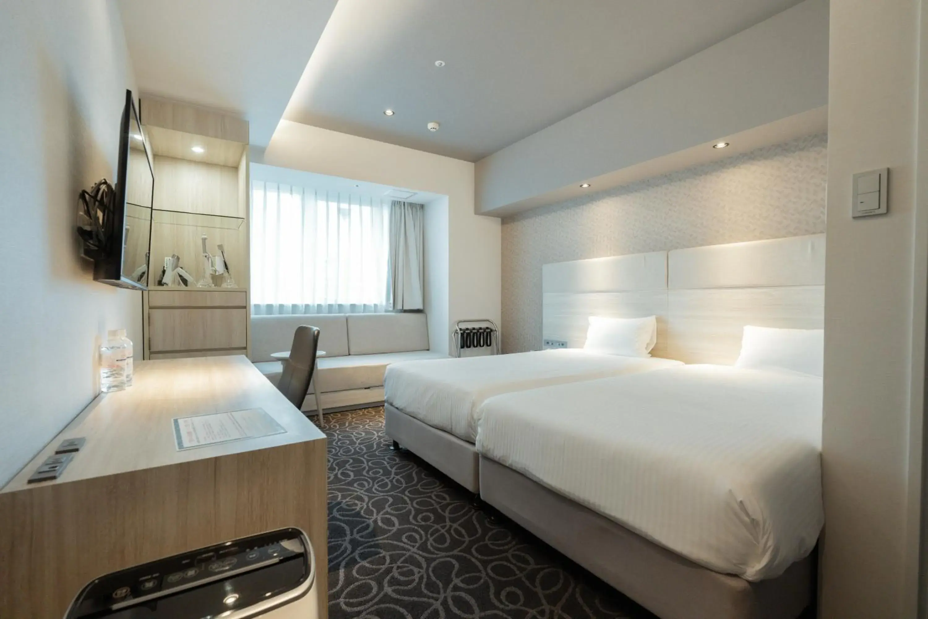 Club Twin Room with Club Lounge Access - single occupancy in Hotel Aqua Citta Naha Club Twin Room with Club Lounge Access - single occupancy in Hotel Aqua Citta Naha