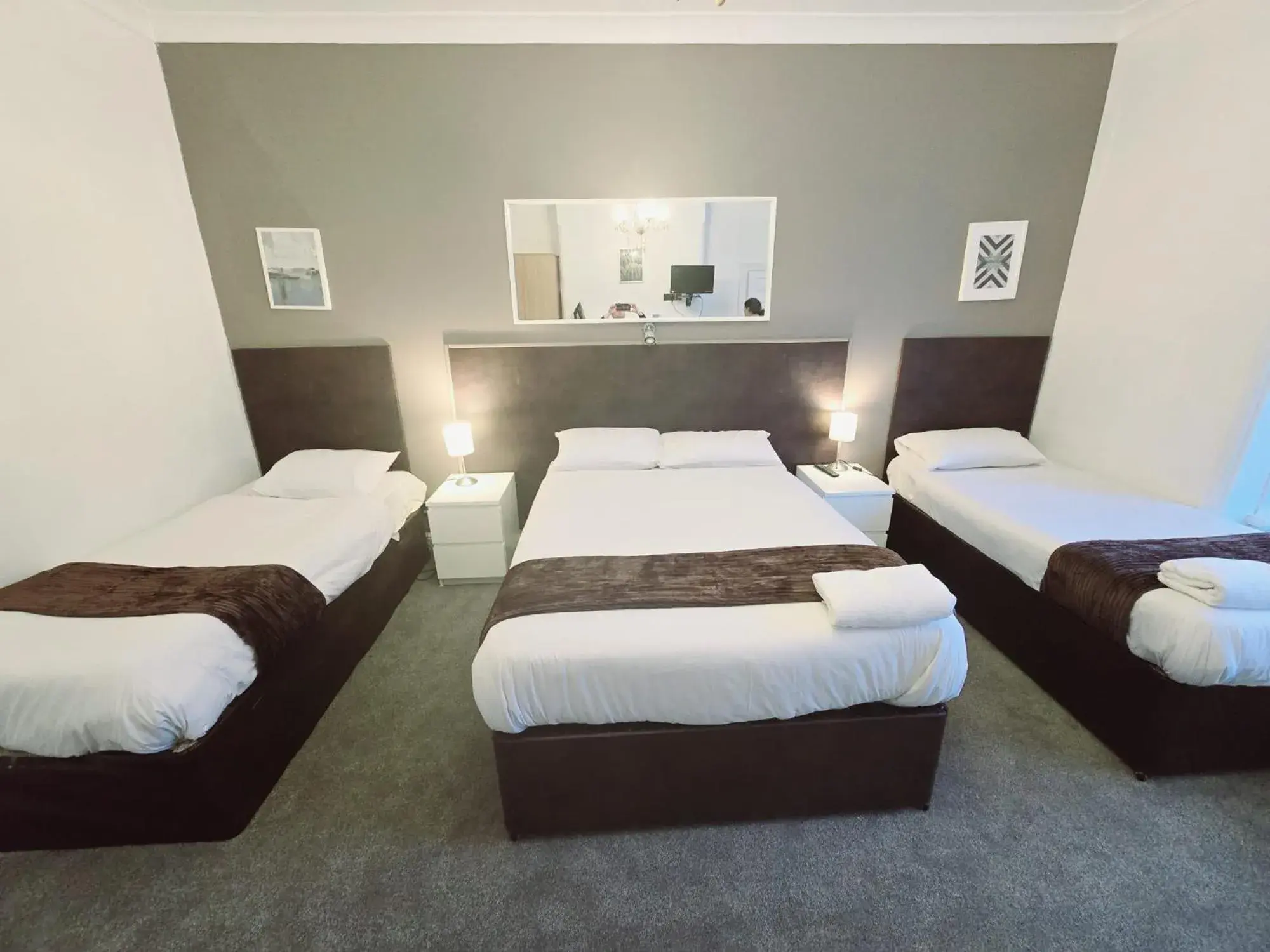 Family Room in Kingswood Hotel Family Room in Kingswood Hotel