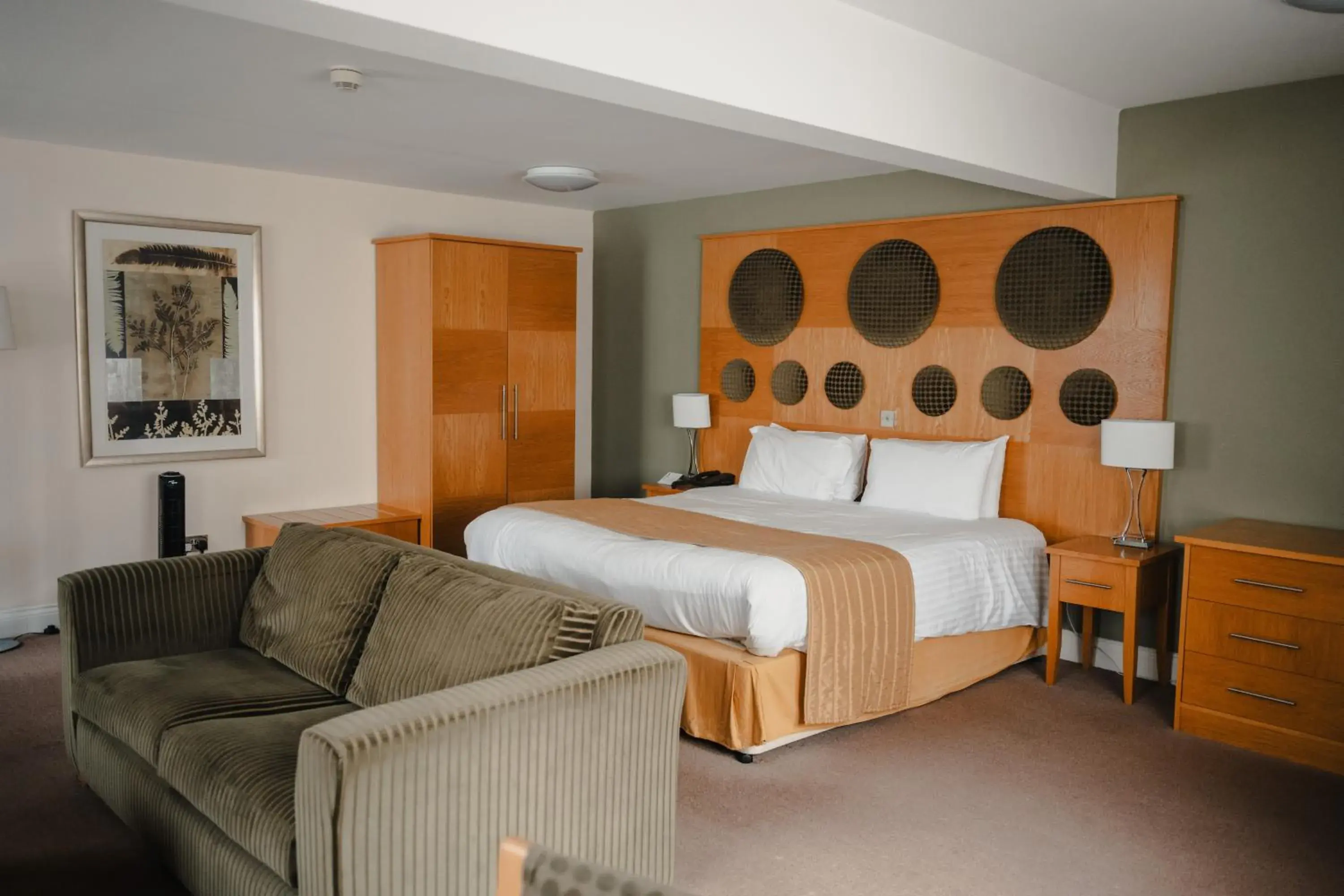 Luxurious King Suite in Best Western Plus Ullesthorpe Court Hotel & Golf Club Luxurious King Suite in Best Western Plus Ullesthorpe Court Hotel & Golf Club