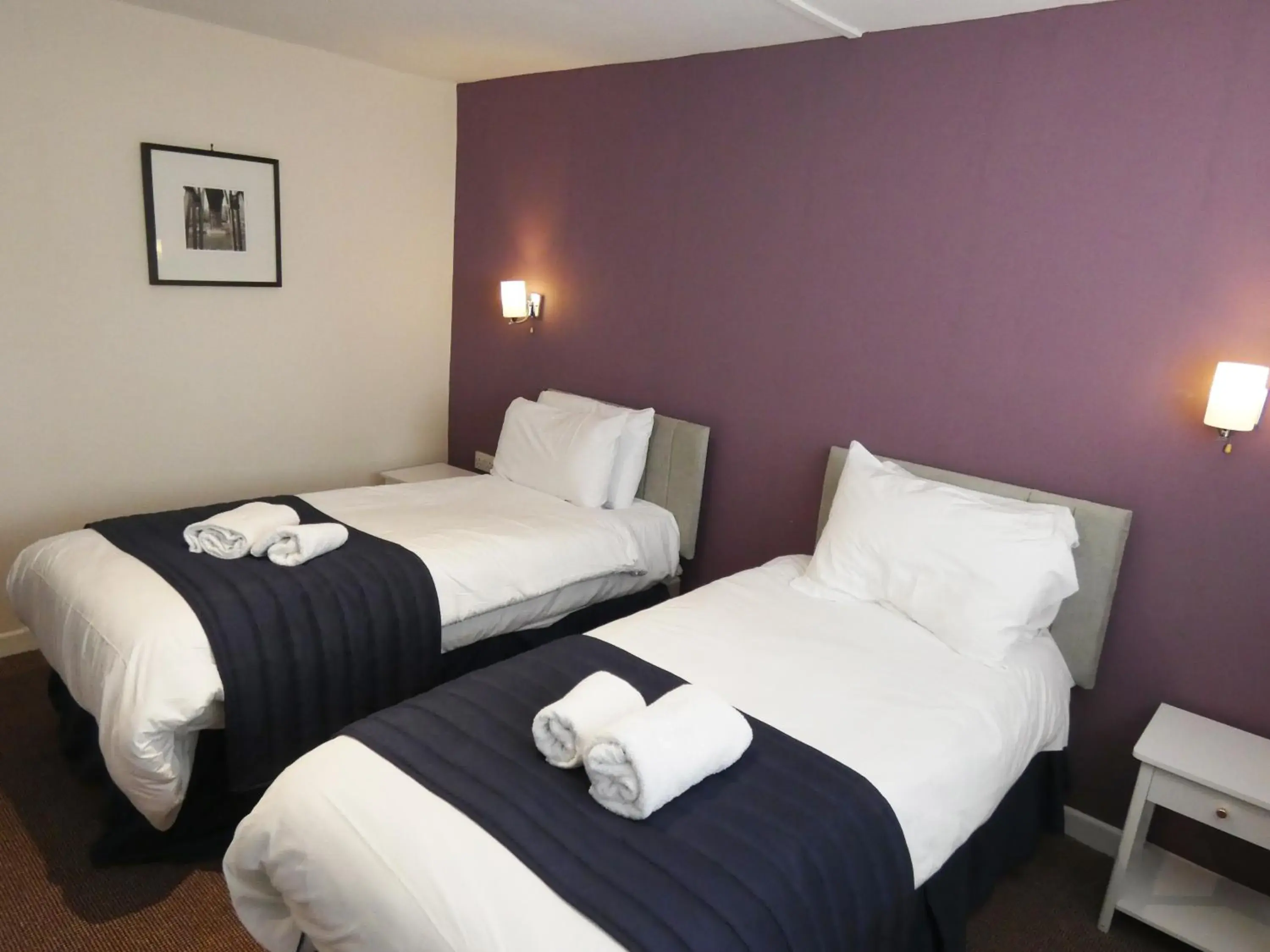 Standard Twin Room in The Riverside Hotel Standard Twin Room in The Riverside Hotel