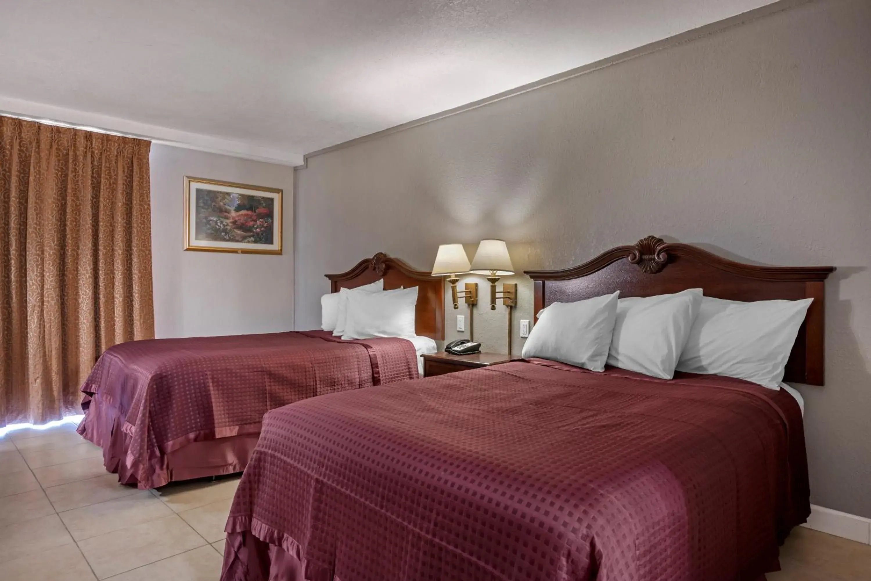 Double Room with Two Double Beds - Disability Access/Non-Smoking in Rodeway Inn Clermont - Minneola - Groveland - Leeseburg Double Room with Two Double Beds - Disability Access/Non-Smoking in Rodeway Inn Clermont - Minneola - Groveland - Leeseburg