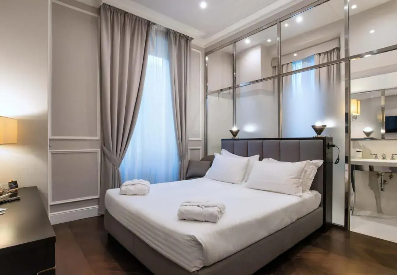 Superior Double Room in Florence Luxury Guest House Superior Double Room in Florence Luxury Guest House