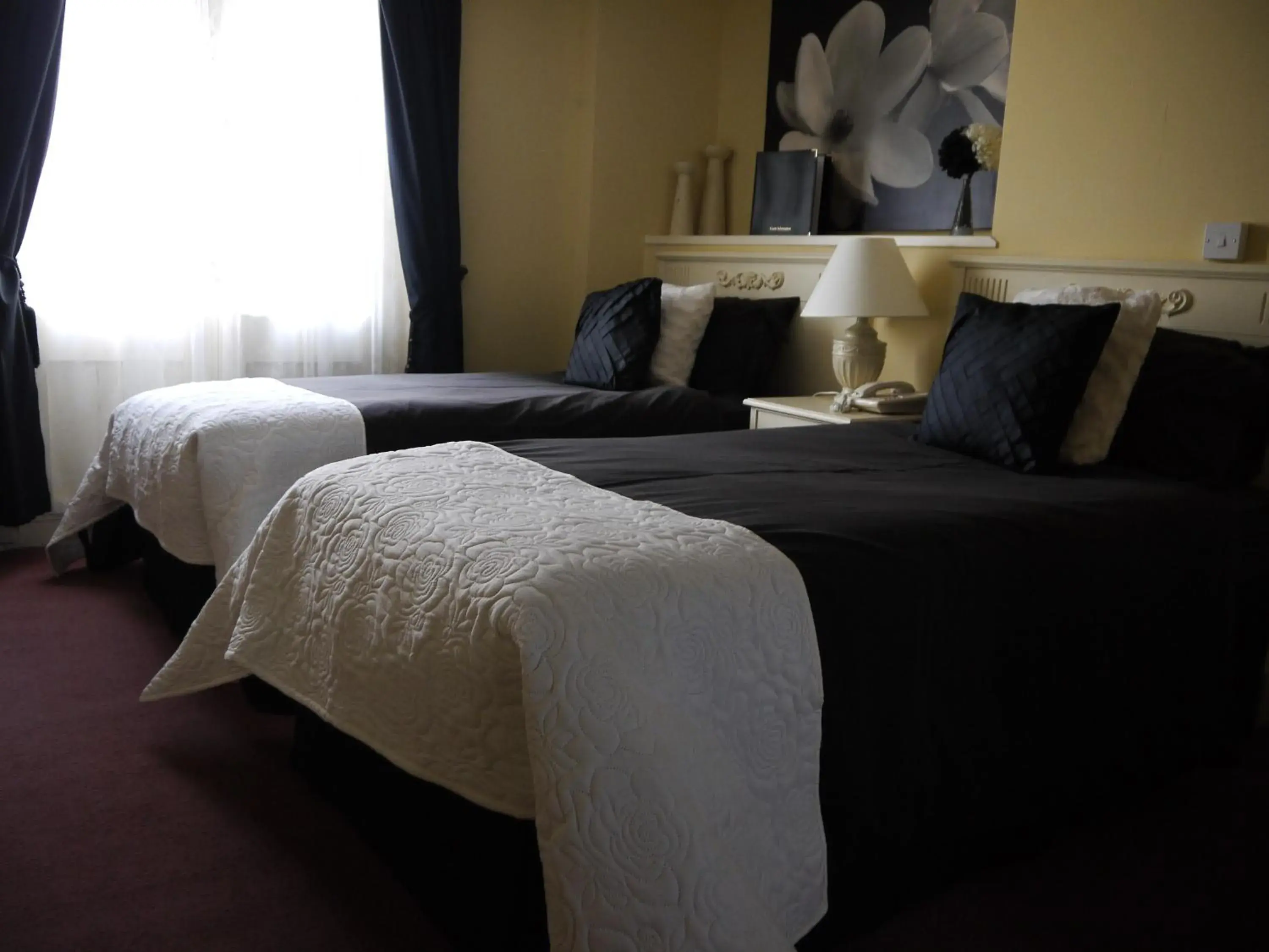 Twin Room in The Bell Hotel Twin Room in The Bell Hotel