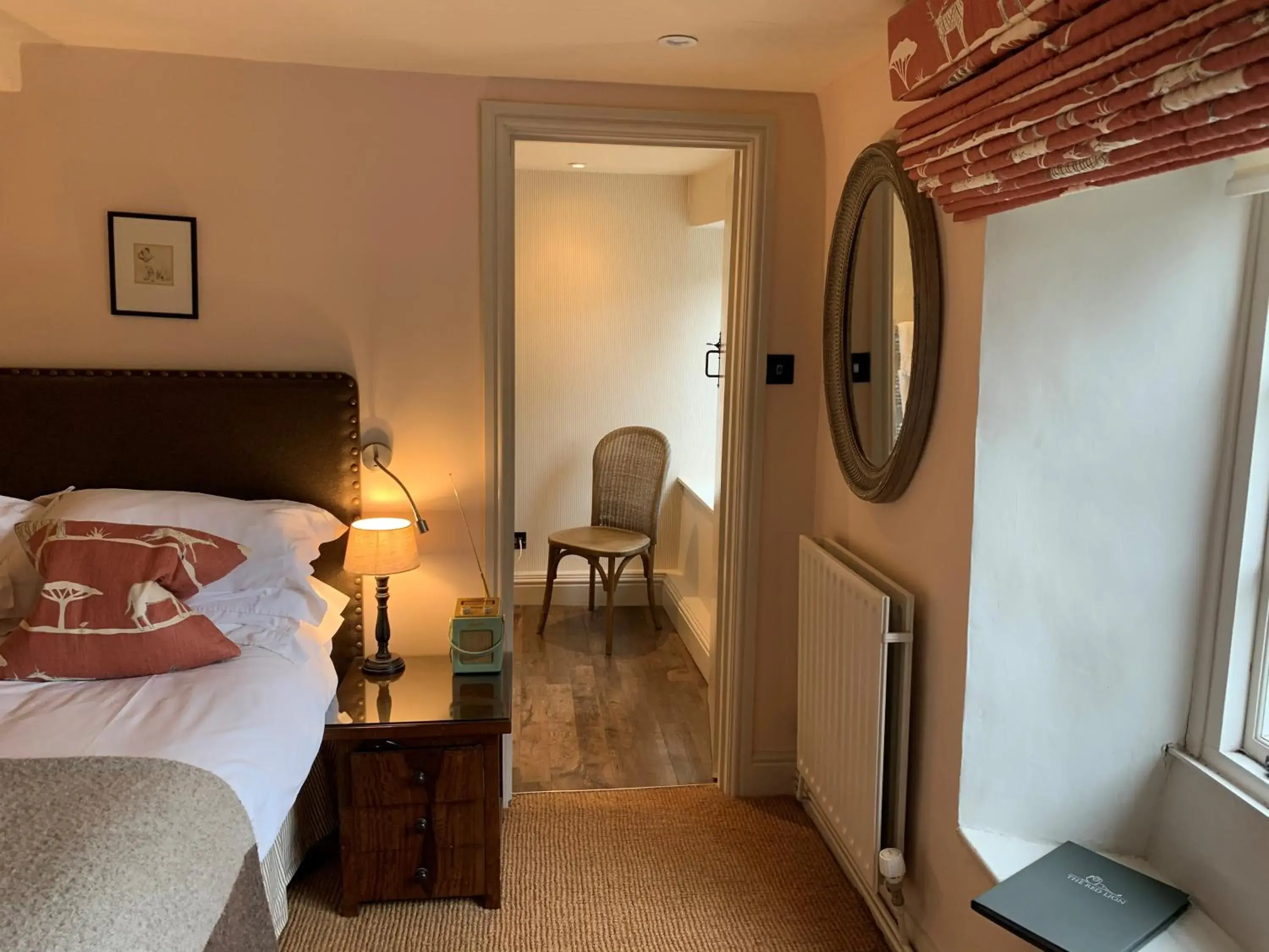 Double Room in The Red Lion Inn Double Room in The Red Lion Inn