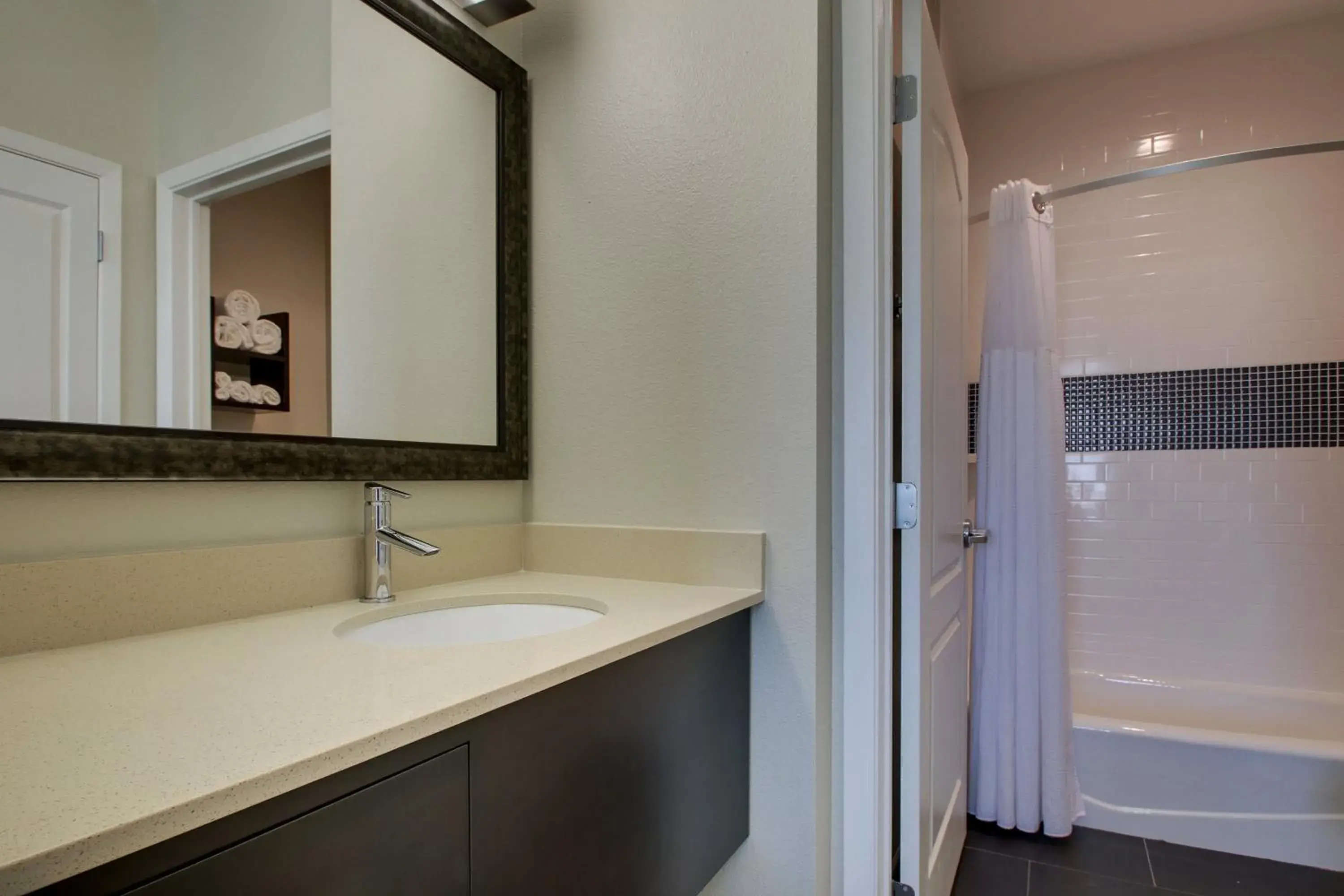 Studio Suite with Two Queen Beds in Staybridge Suites Plano - The Colony by IHG Studio Suite with Two Queen Beds in Staybridge Suites Plano - The Colony by IHG