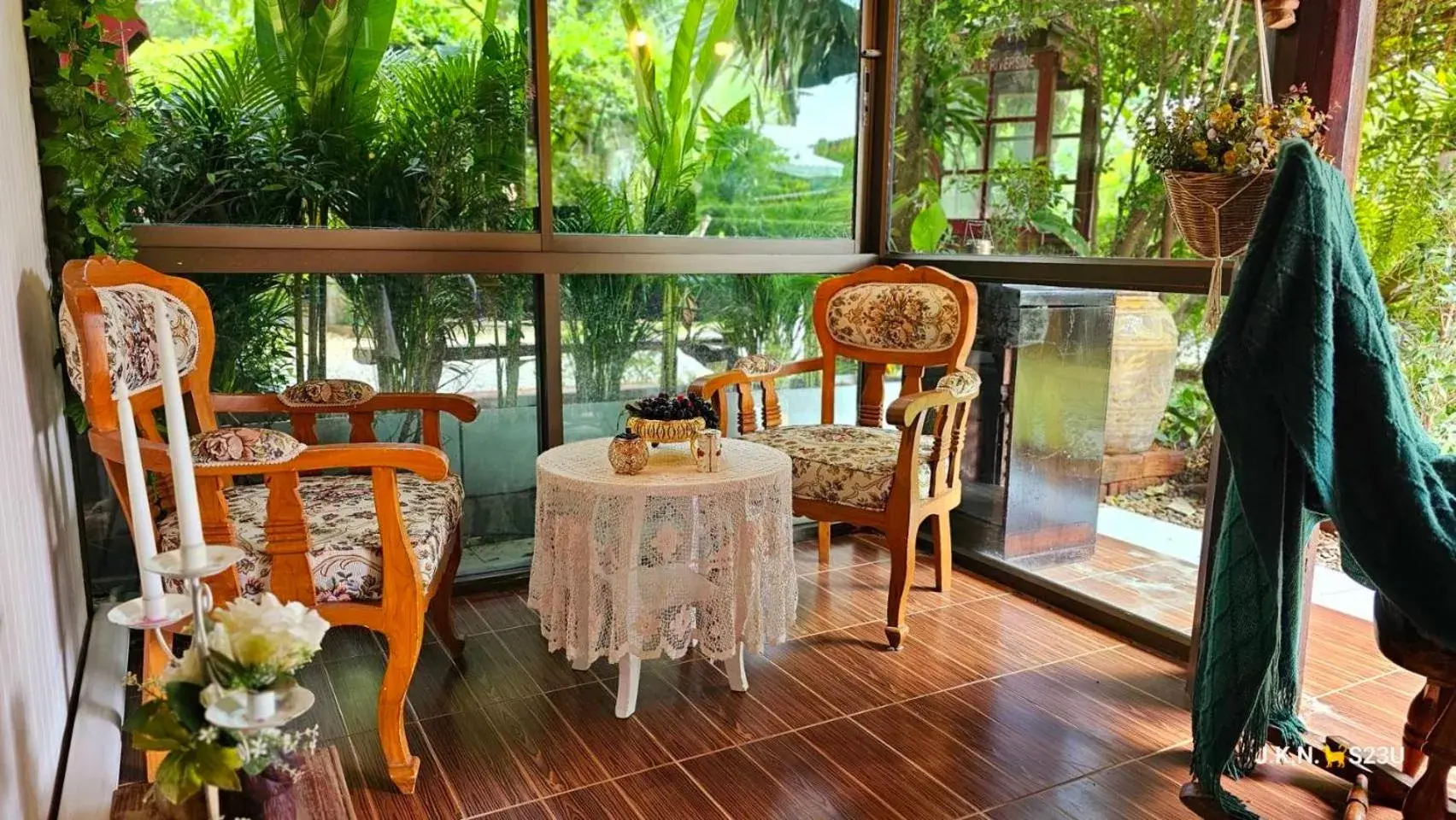 Family Room in The Antique Riverside Resort Family Room in The Antique Riverside Resort