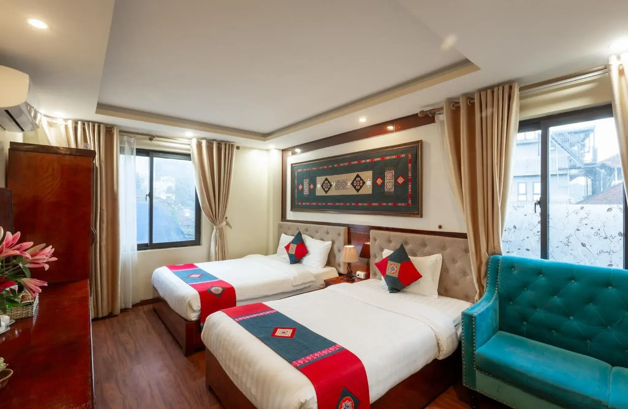 Deluxe Twin Room in Sapa Hidden Gem Hotel & Spa Deluxe Twin Room in Sapa Hidden Gem Hotel & Spa