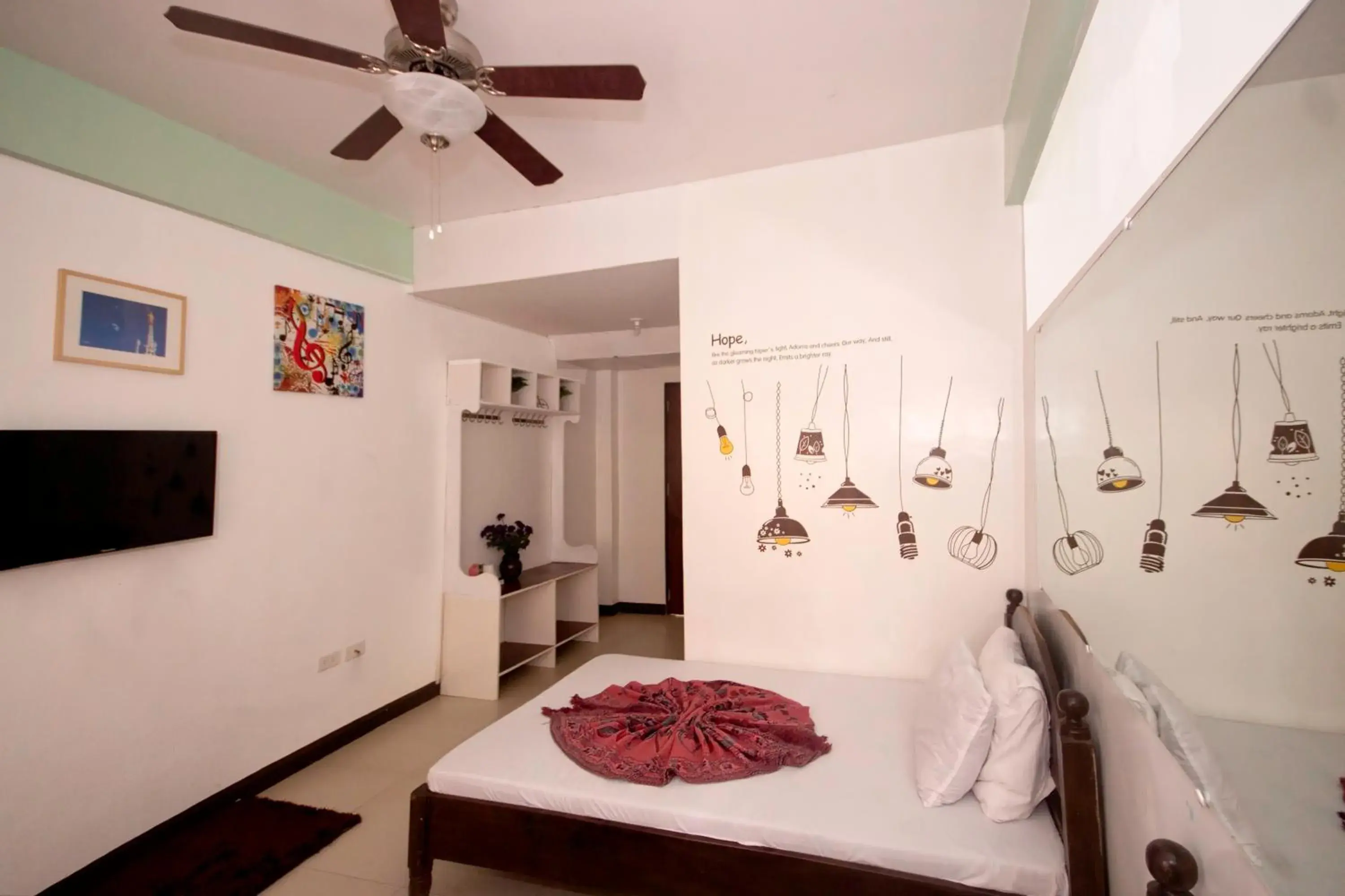 Queen Room in Pagudpud Rinnovati Queen Room in Pagudpud Rinnovati